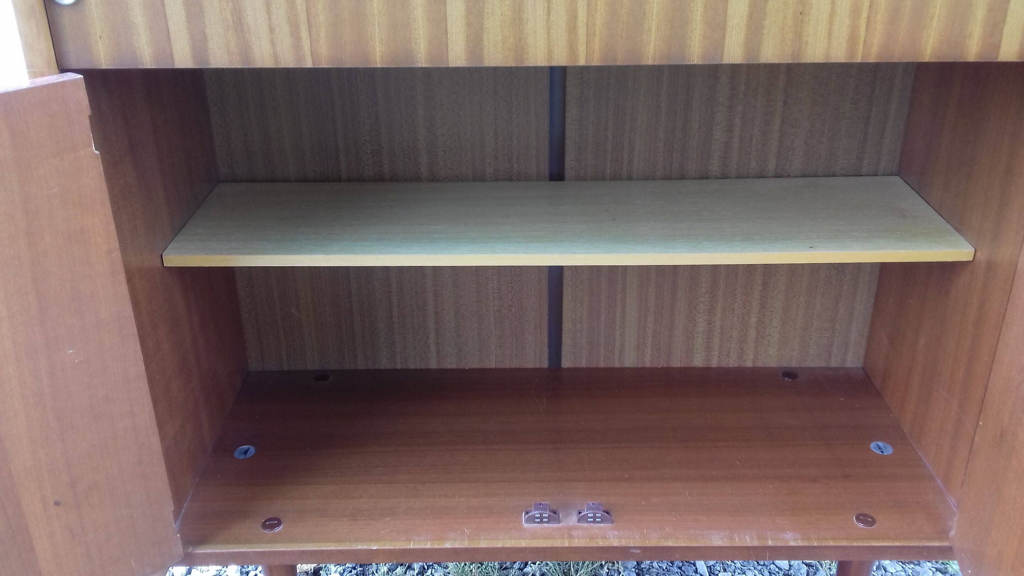 Secretary feet spindles