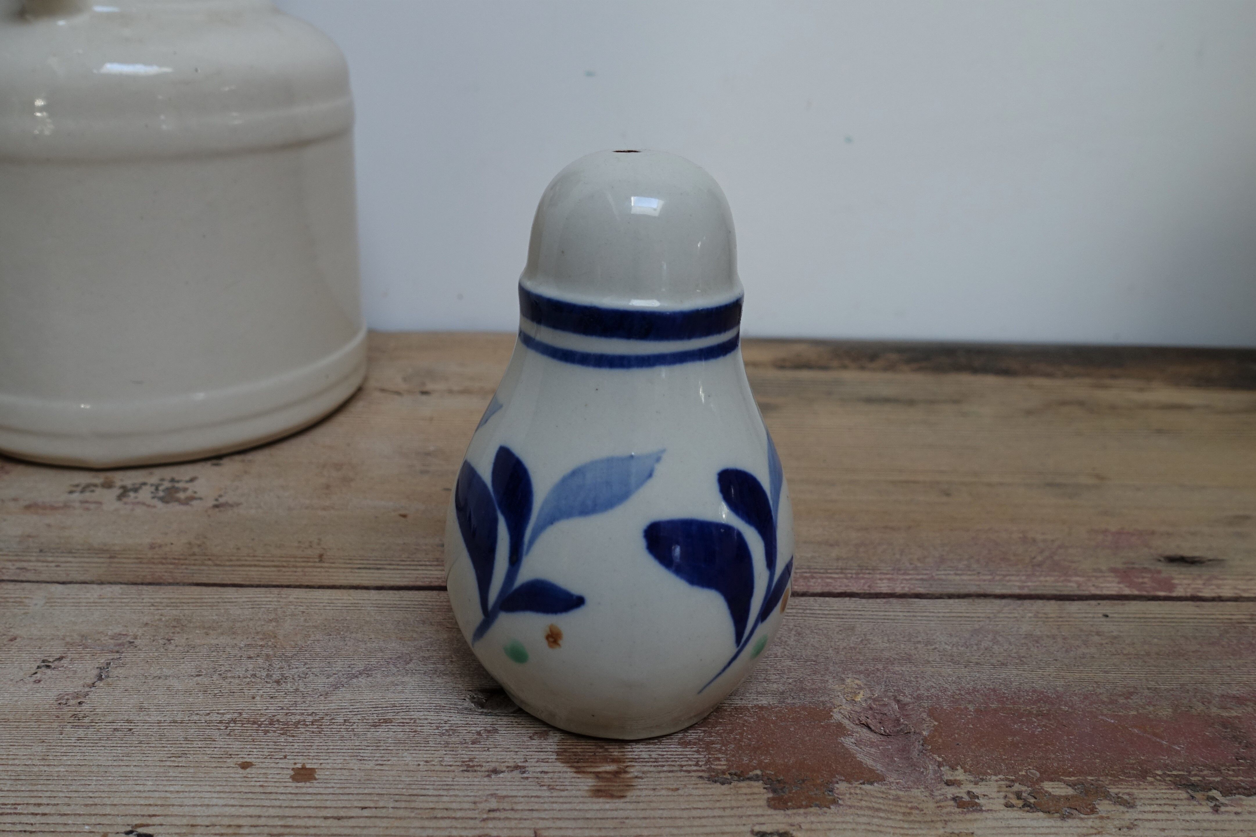 Faience pepper shaker