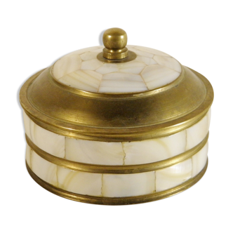 Boîte ronde en laiton et nacre 9 x 7 cm