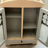 Small old medicine cabinet