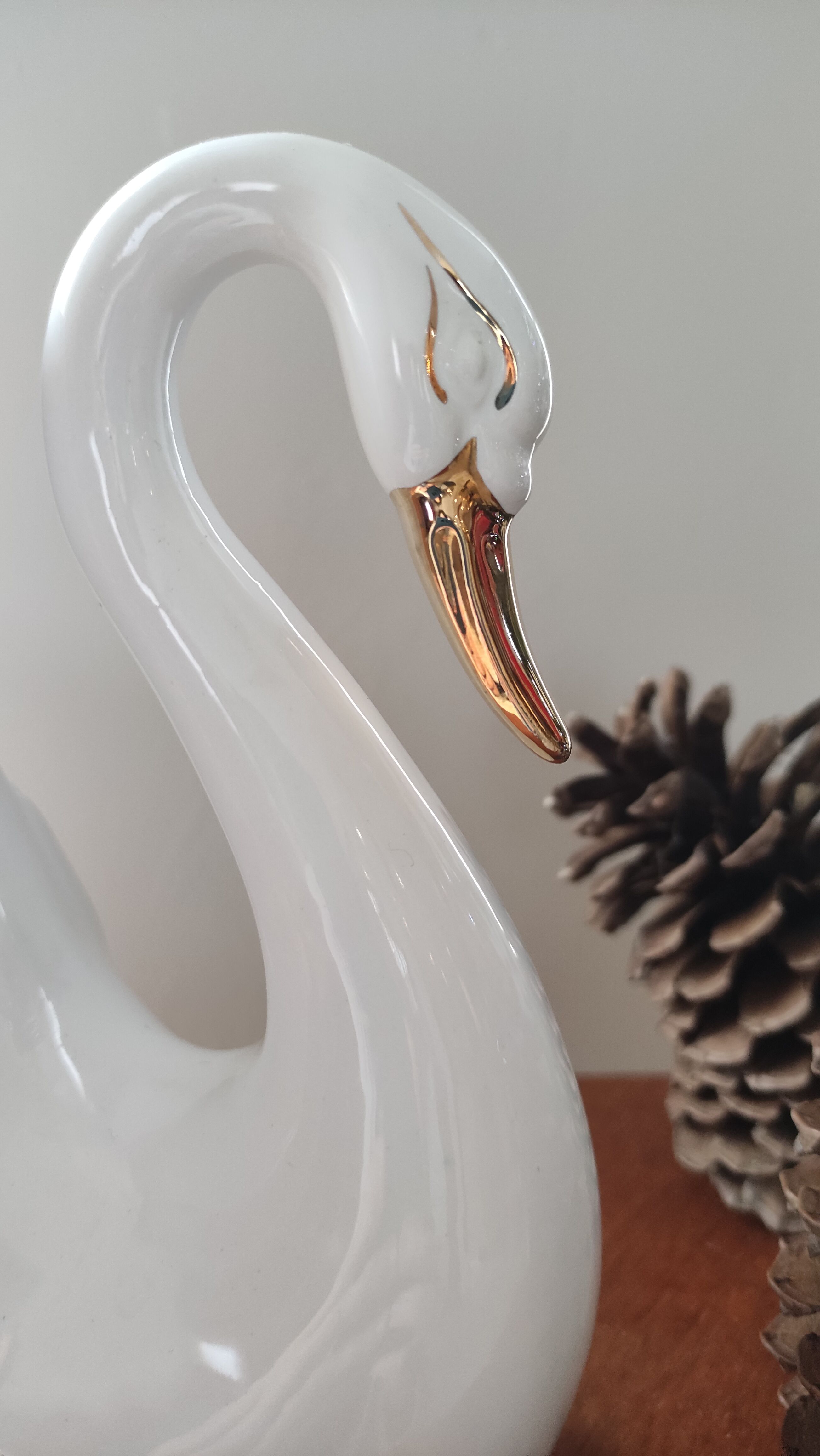 Vase or swan pot cover