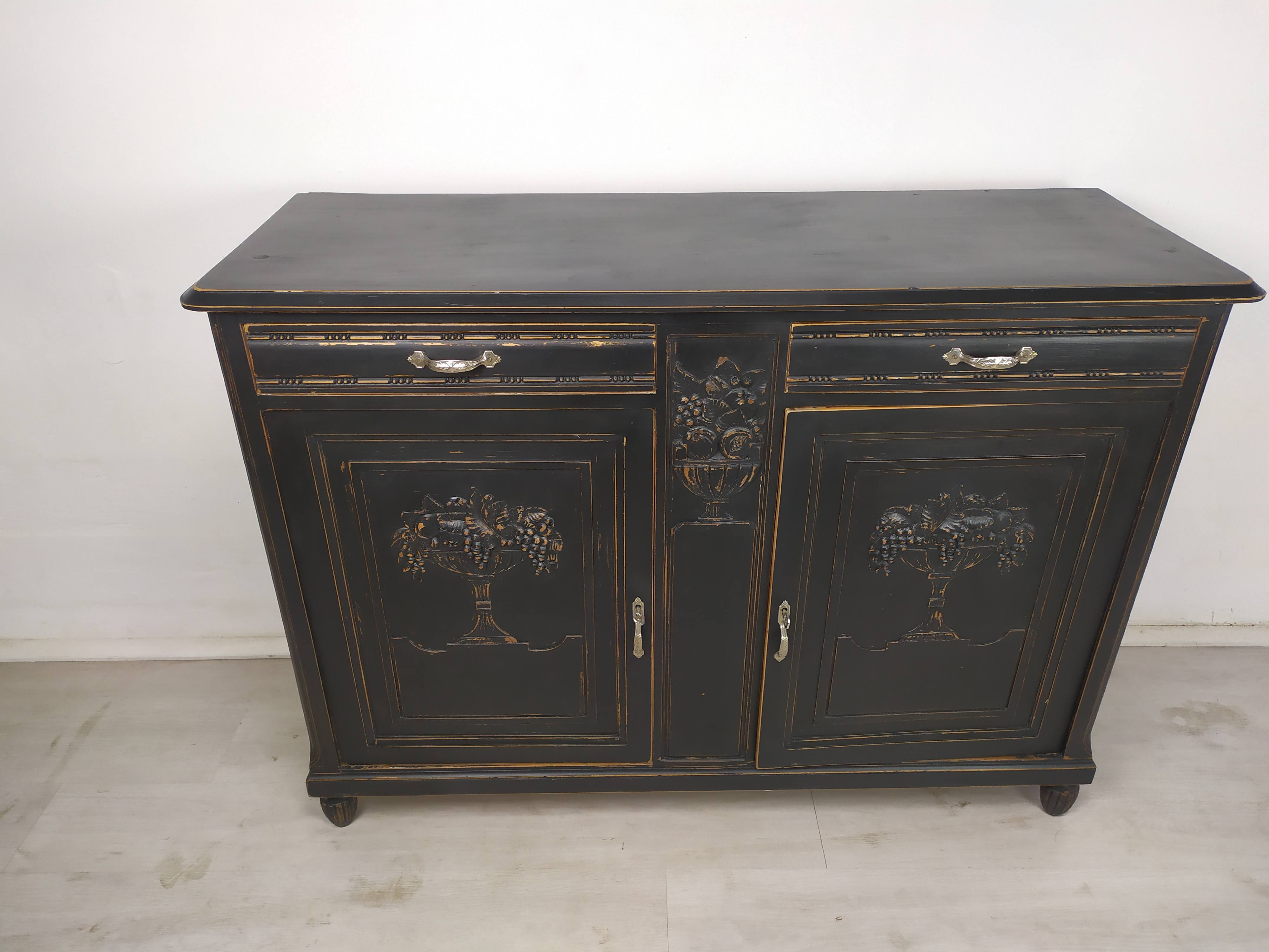 Buffet 1920 patinated black