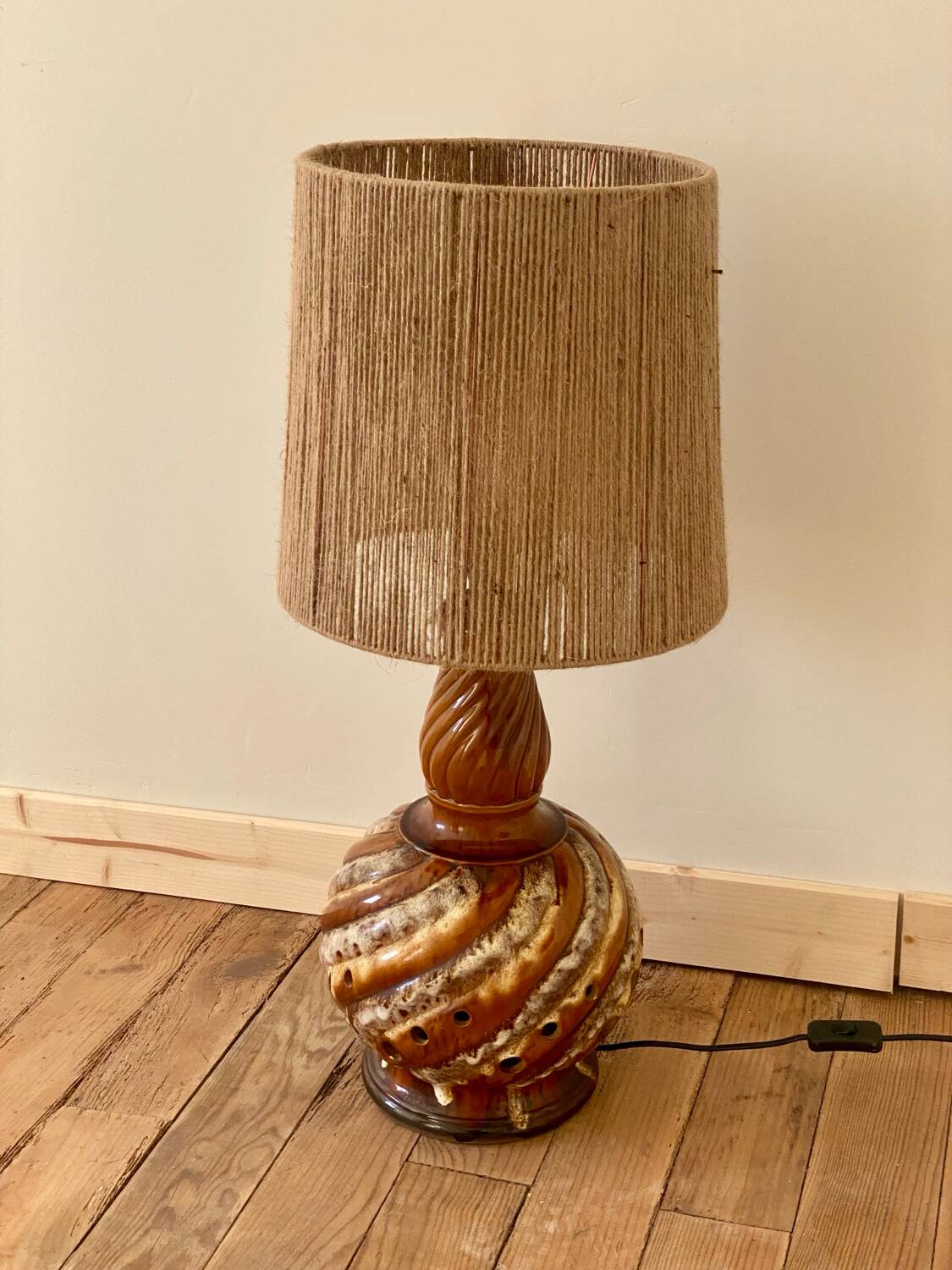 Large ceramic lamp