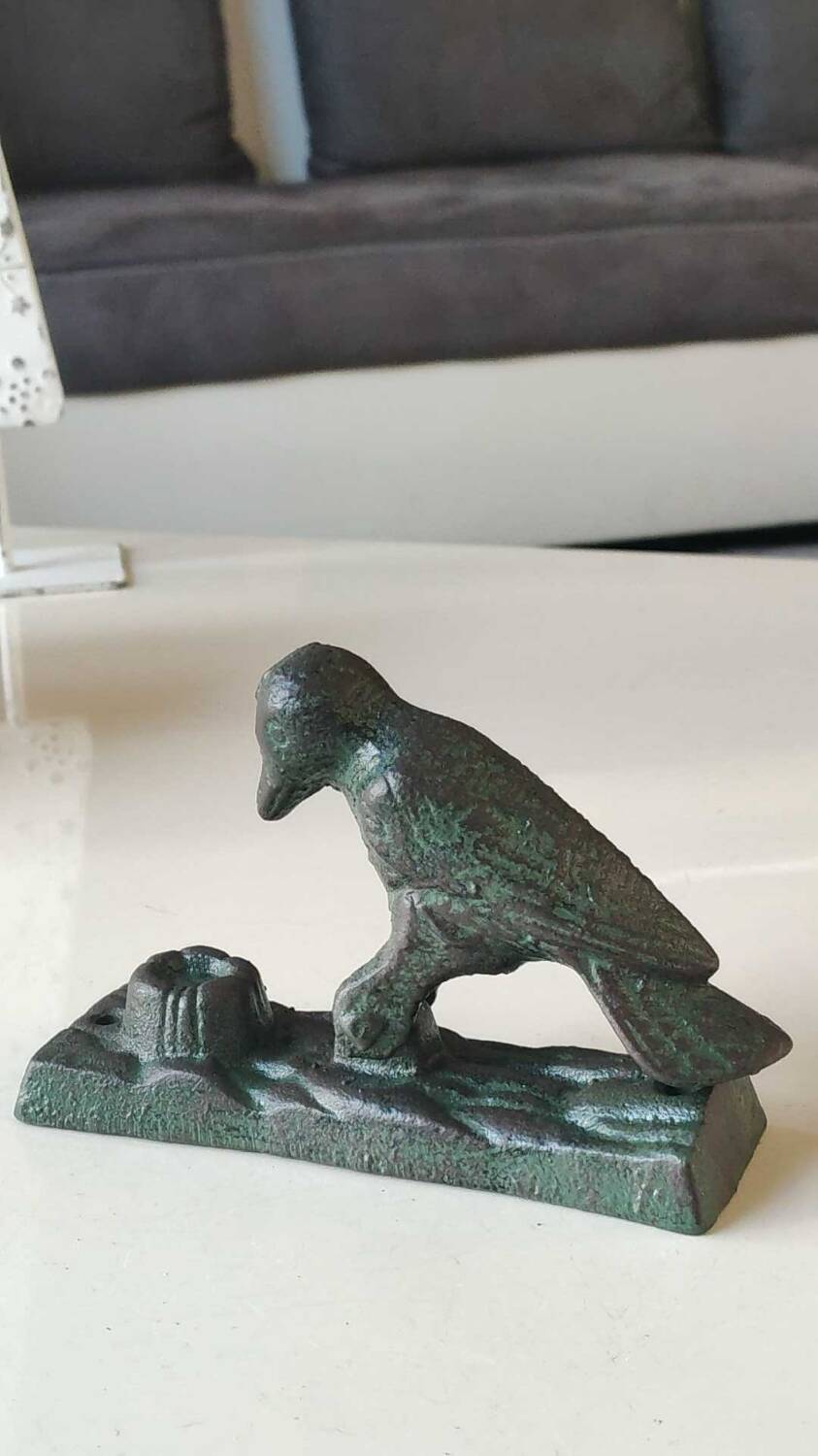 Door knocker/hammer in Green Pic shape, in cracked effect cast iron with green patina