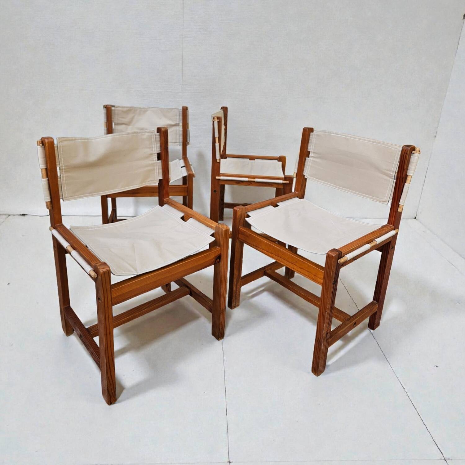 Set of 4 Safari chairs in pine