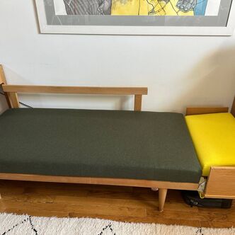 Fully restored Daybed sofa