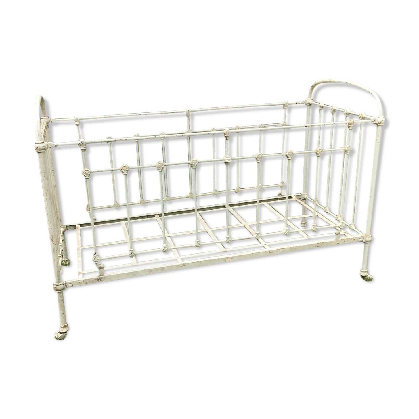 Child bed sofa wrought iron nineteenth century