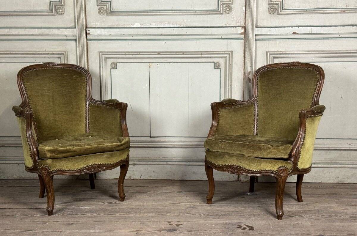 Pair of louis xv style armchairs in carved beech around 1920
