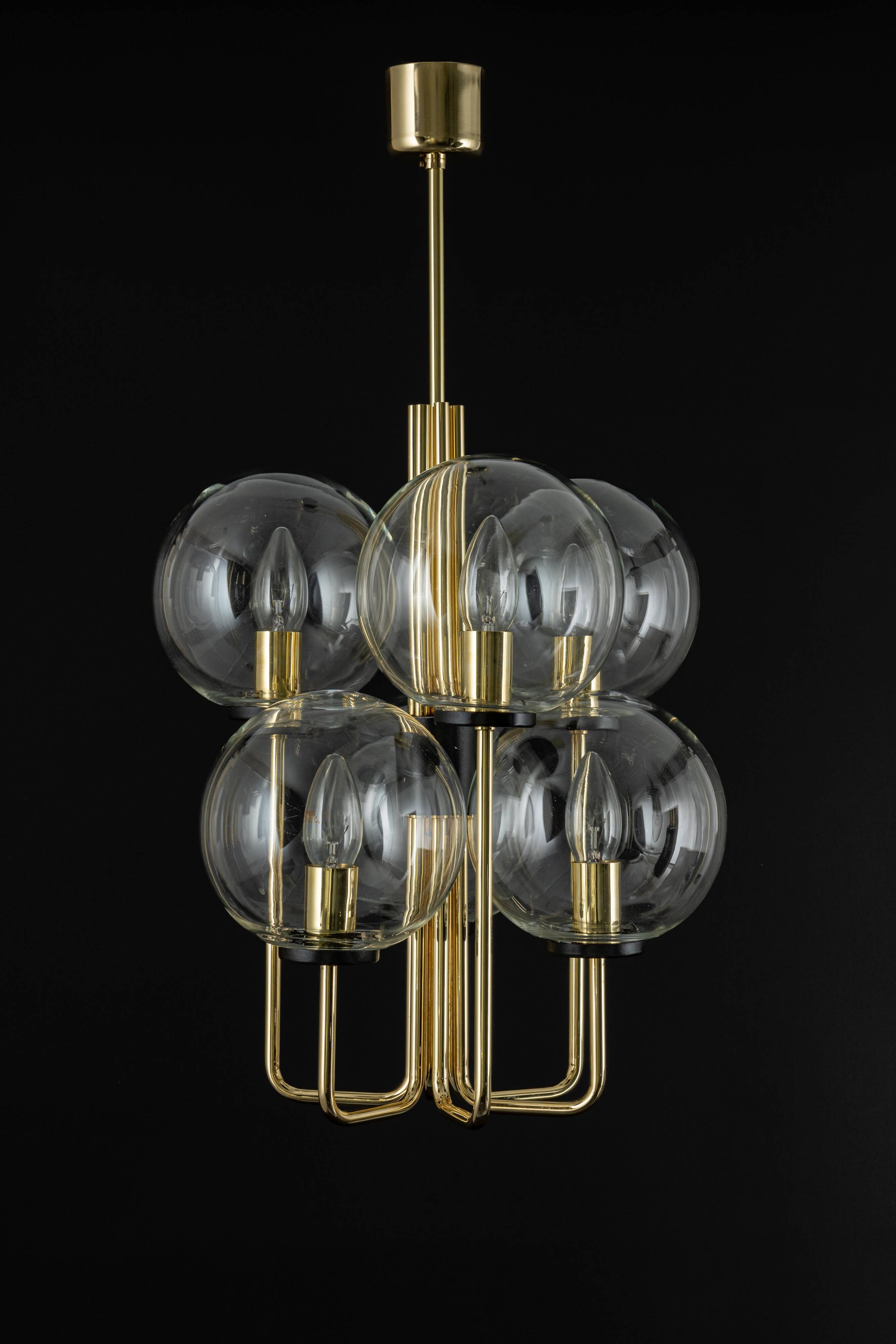Superb brass suspension in Sciolari style, Germany, 1970s.
