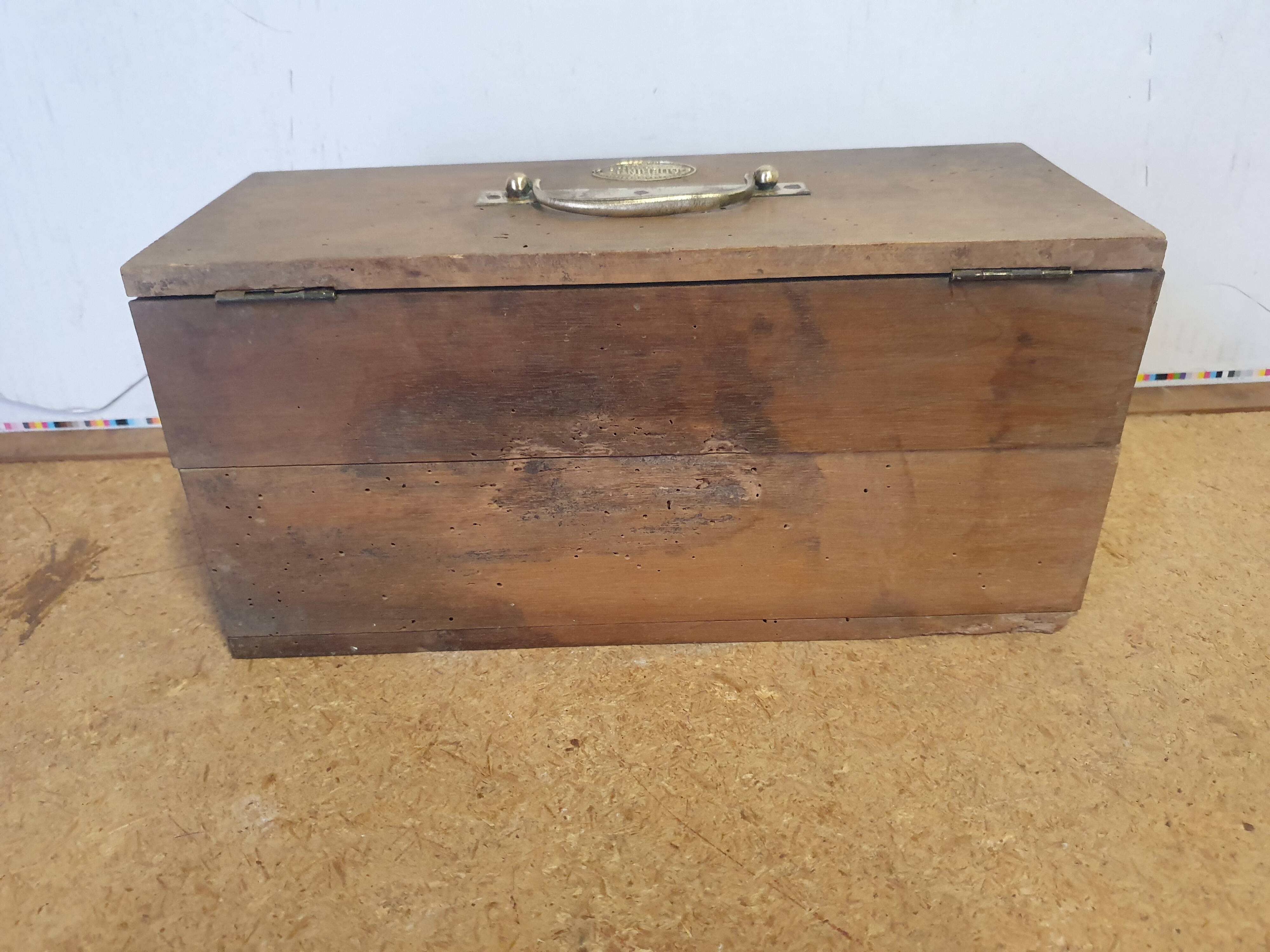 Chemist's box Maison Guérin in Algiers 1930s