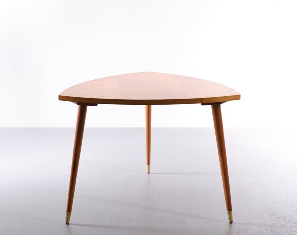 Table basse triangle en bois d'érable années 1950 hollande