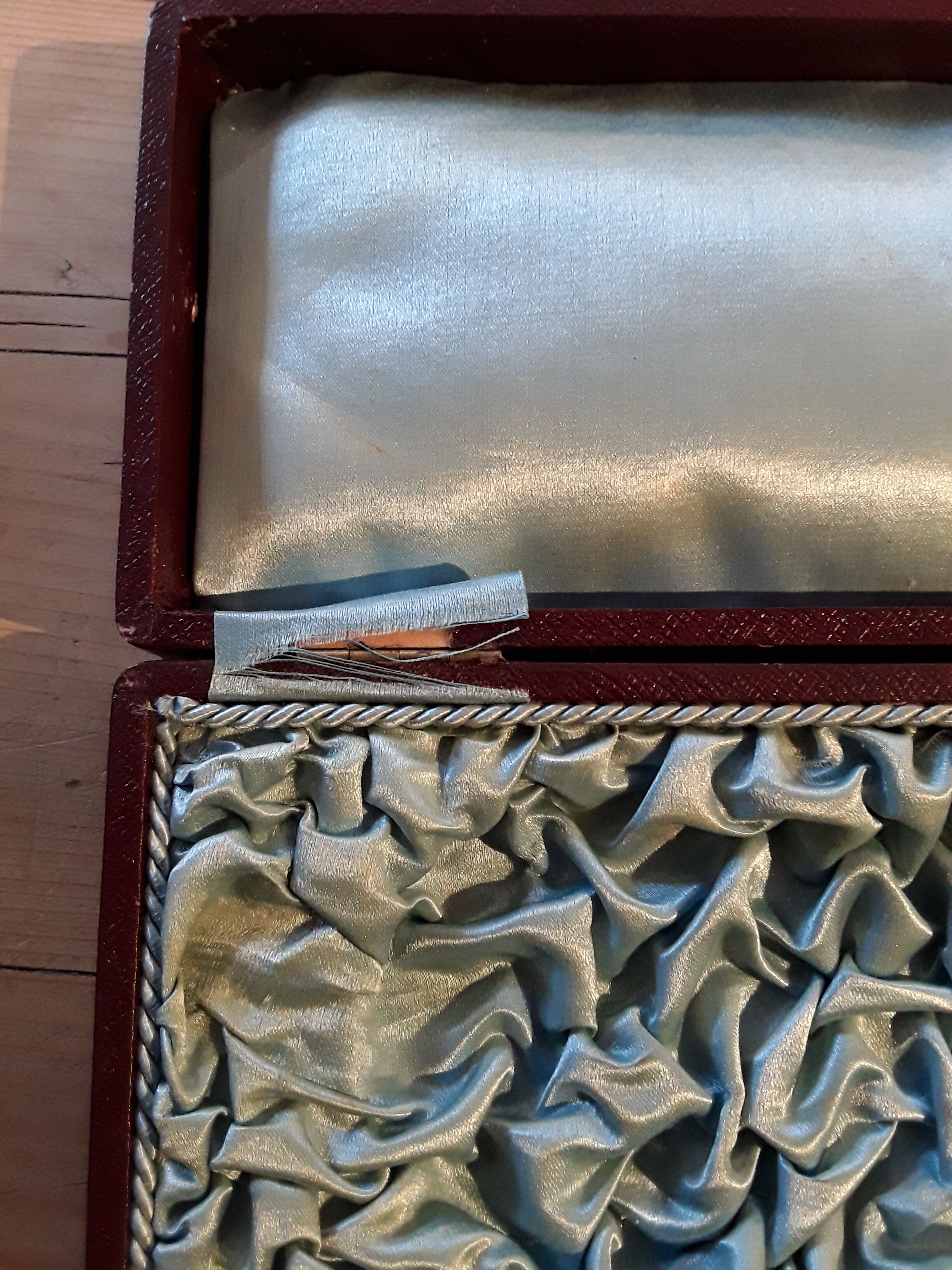 Filled silver pie shovel