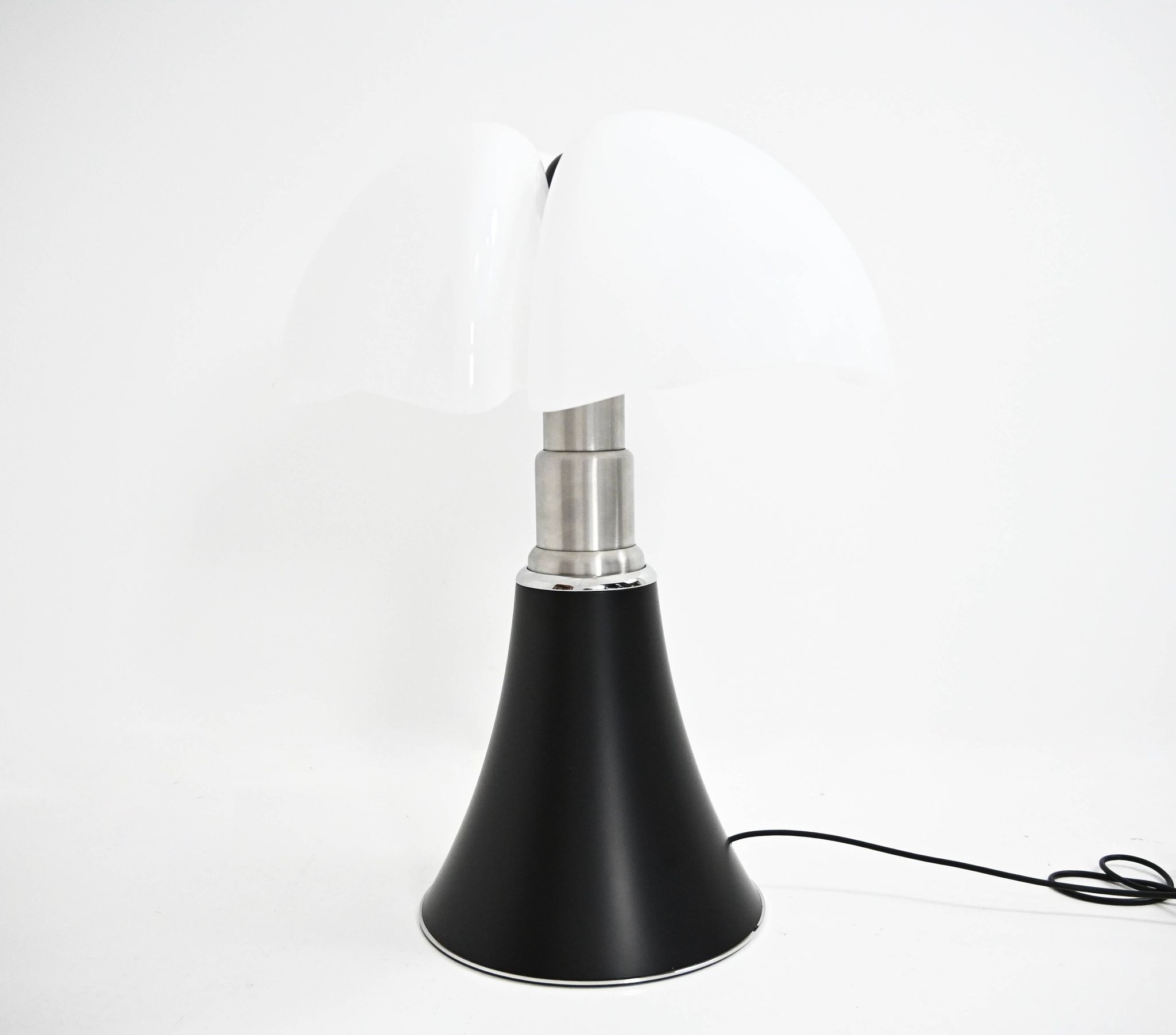 Lampe de table « Pipistrello » noire de Gae Aulenti pour Martinell
