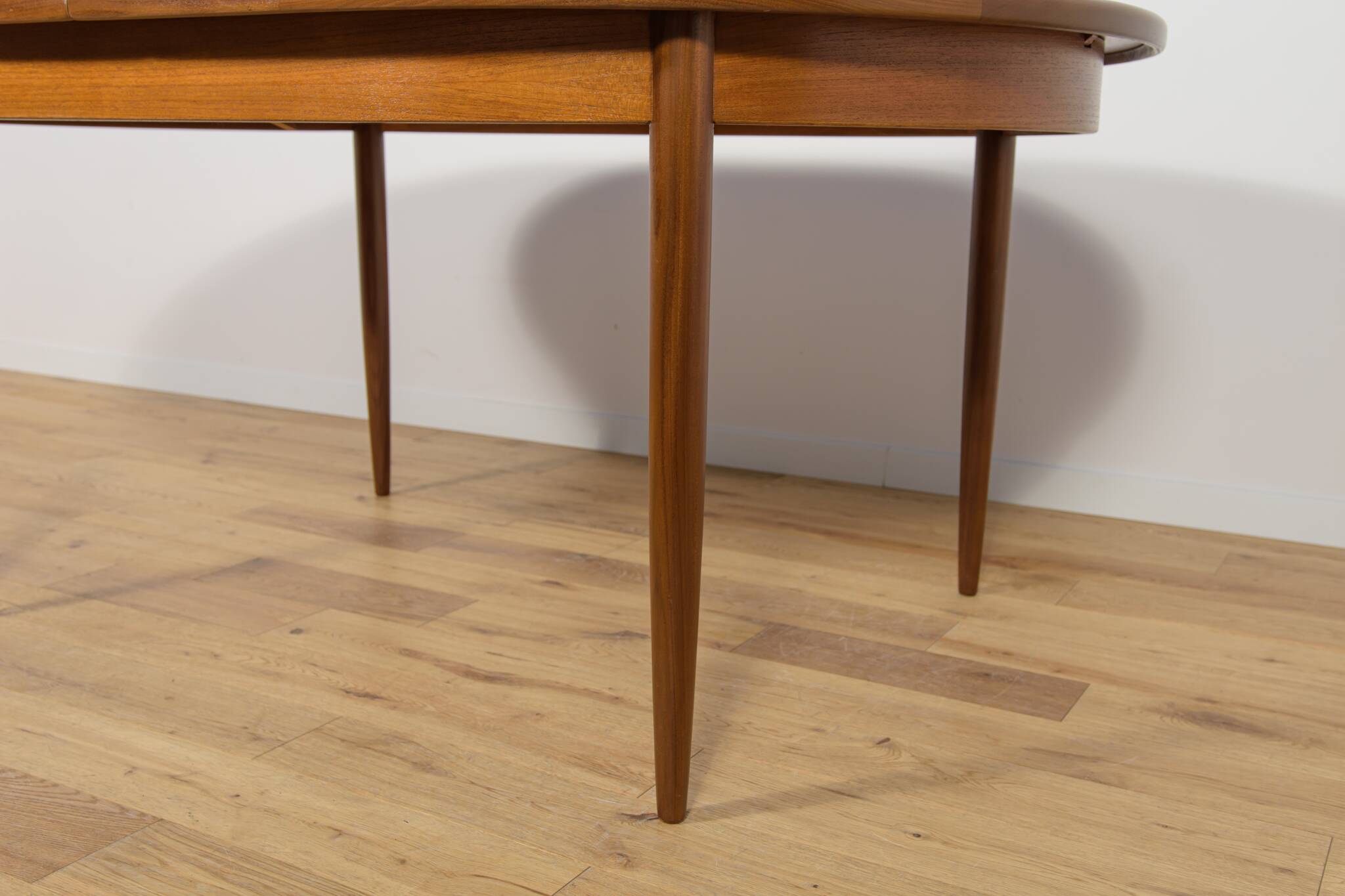 Mid-century oval teak dining table from G-Plan, 1960s