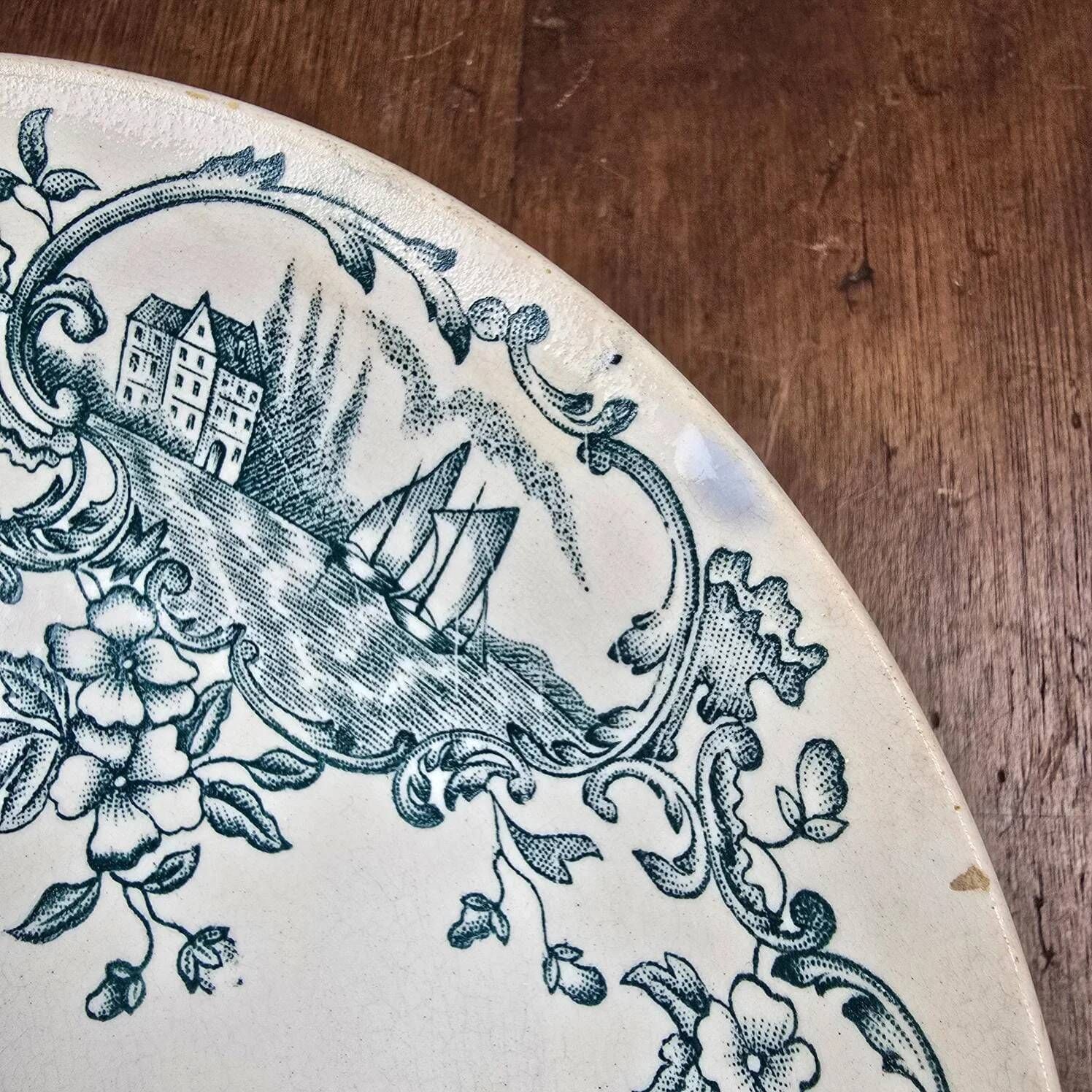Antique compote dish Faïencerie de Lyon Marine, ironstone with blue-green decoration, 19th century.