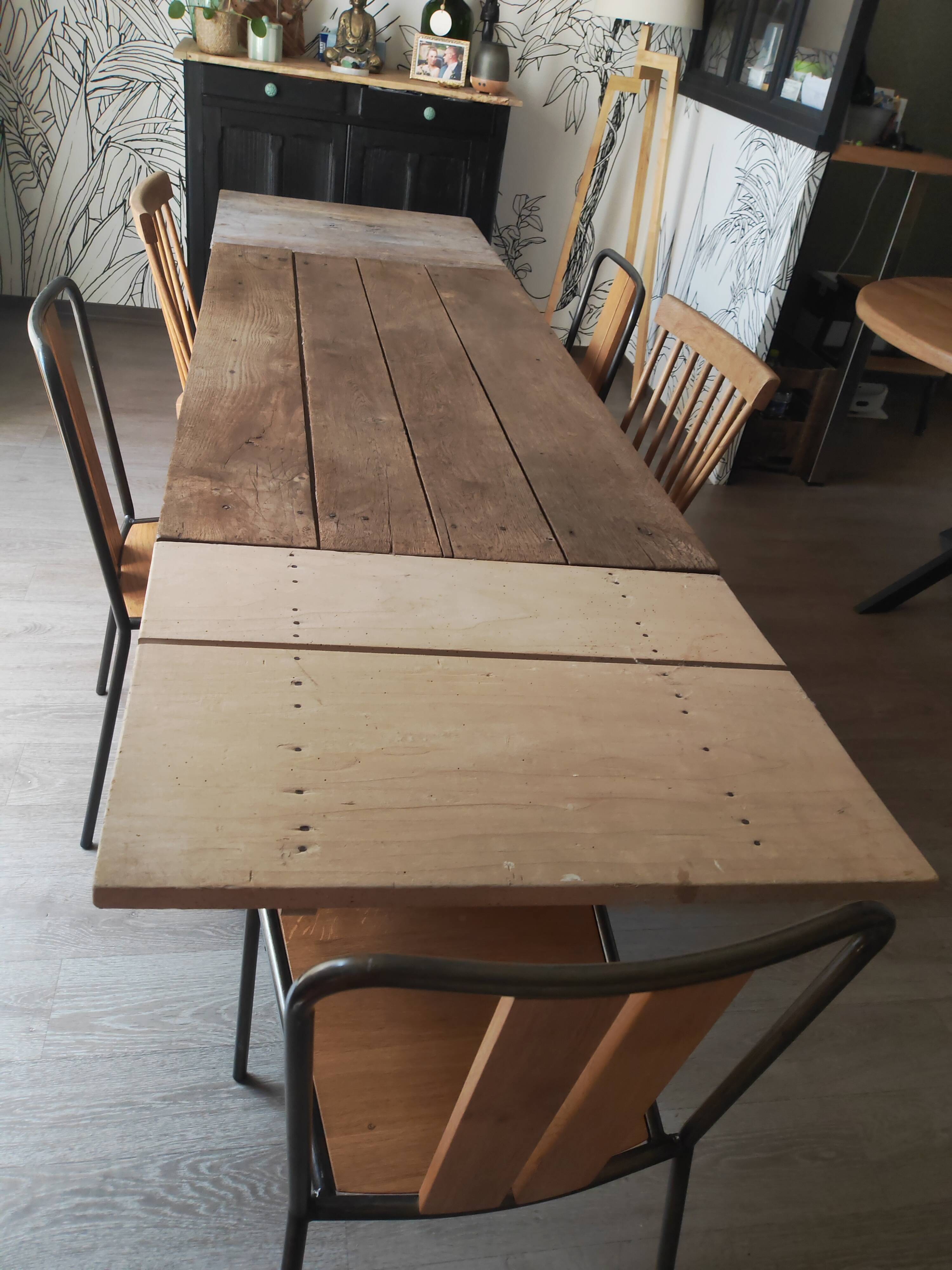 Farm table