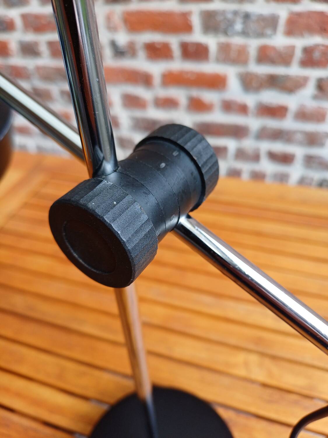 80's black pendulum lamp