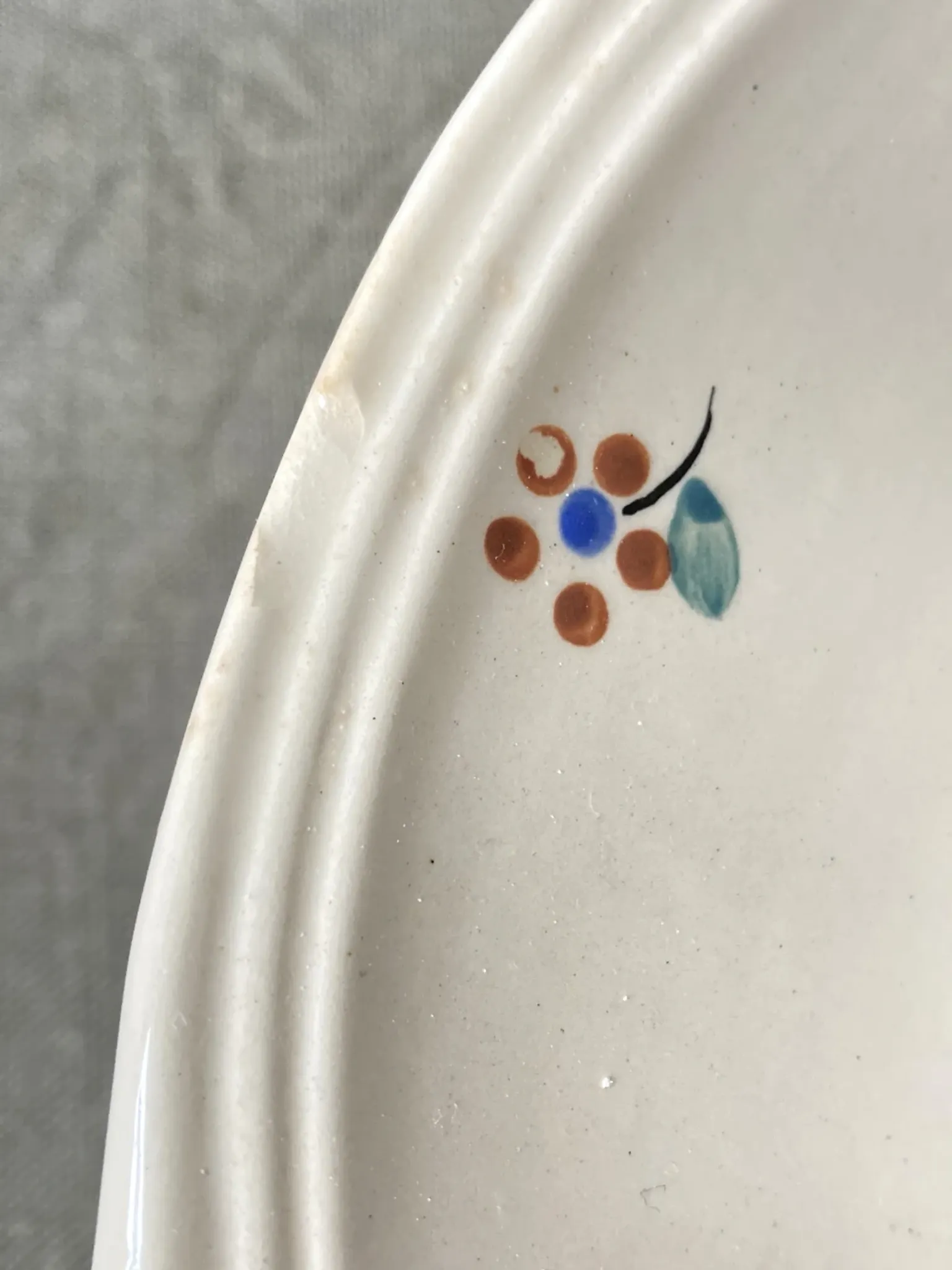 Set of three serving dishes Digoin Sarreguemines, Arromanches, around 1950