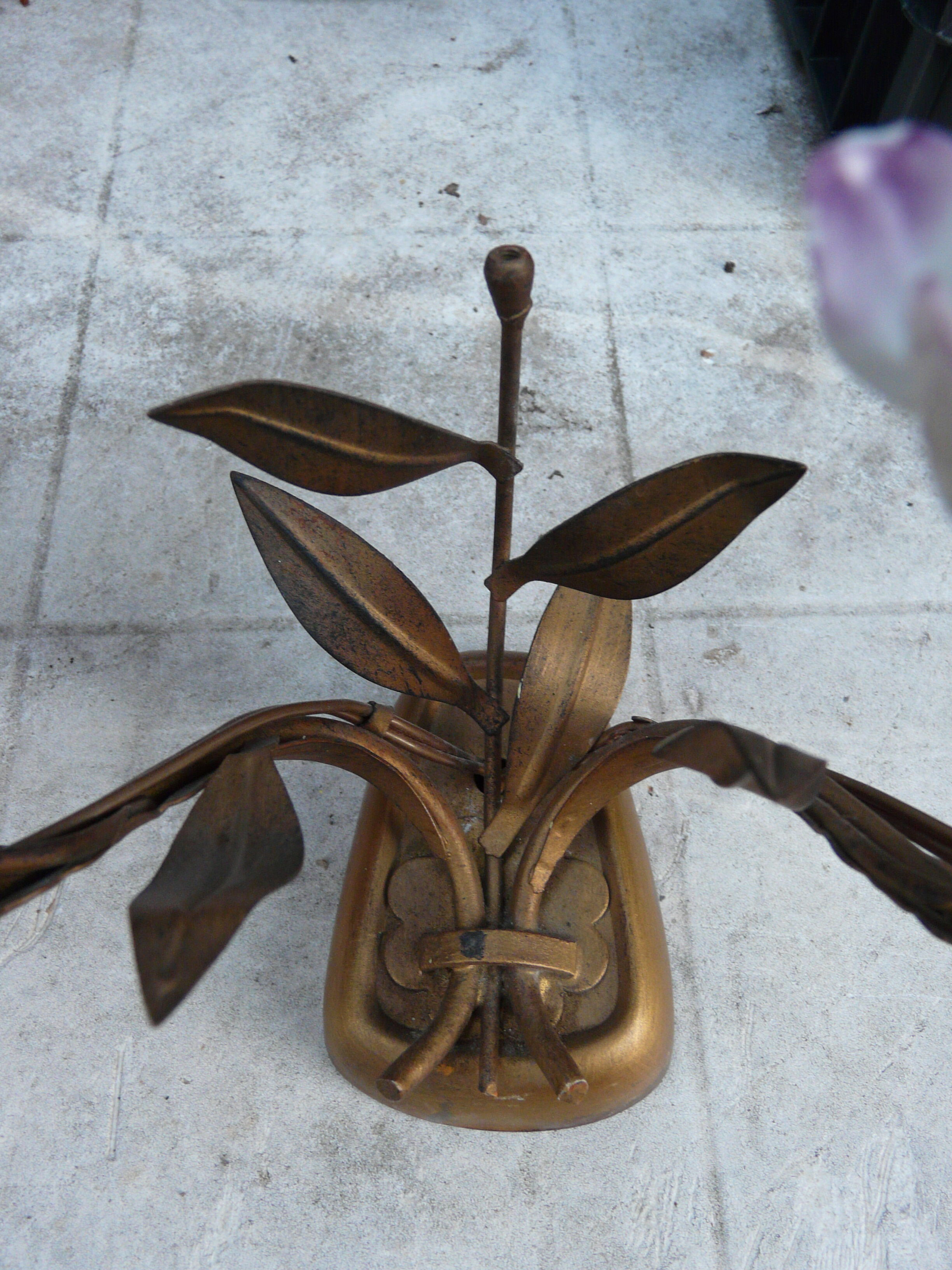 Vintage wall light in gold metal and flowers
