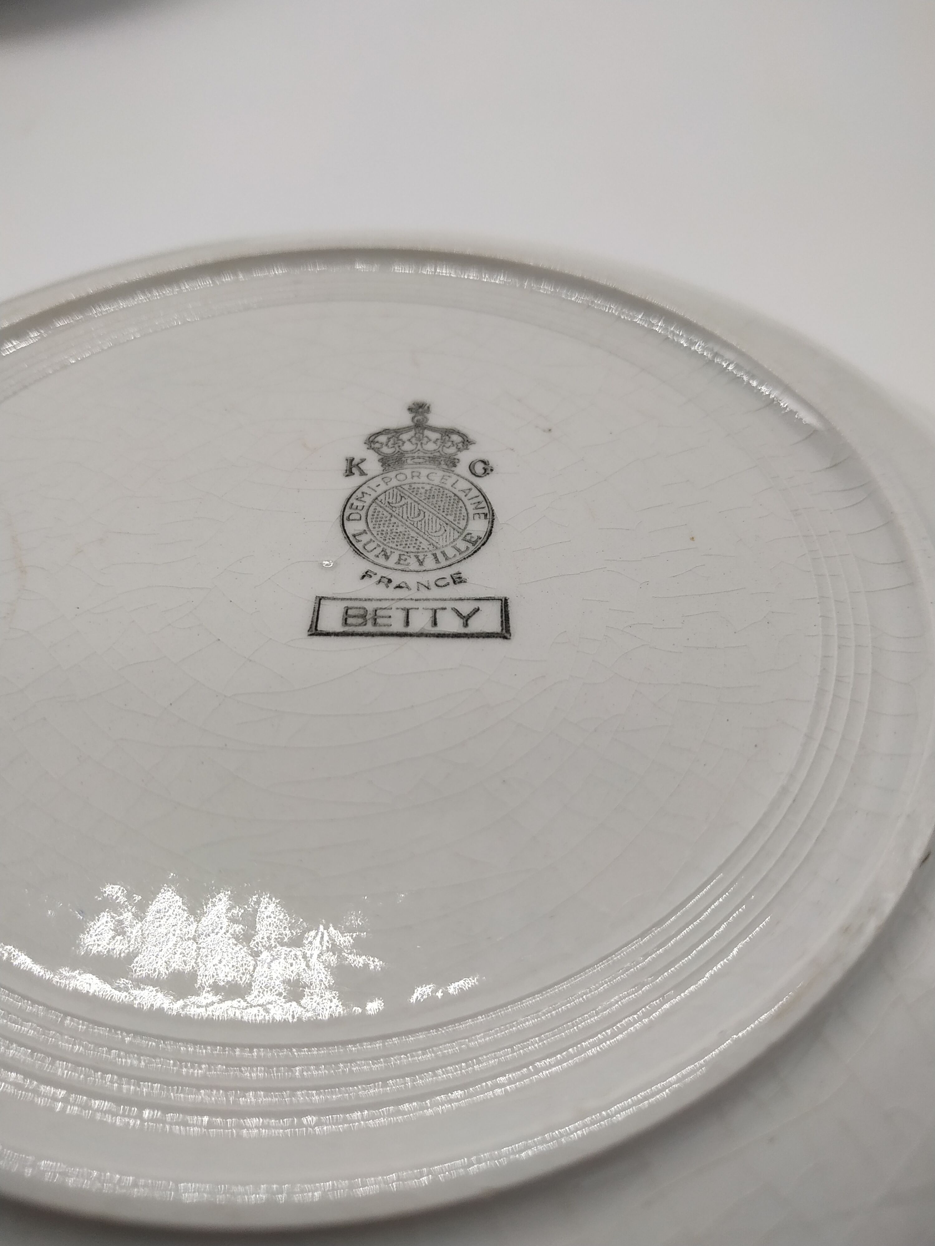 Set of 3 Betty hollow plates from the Lunéville factory