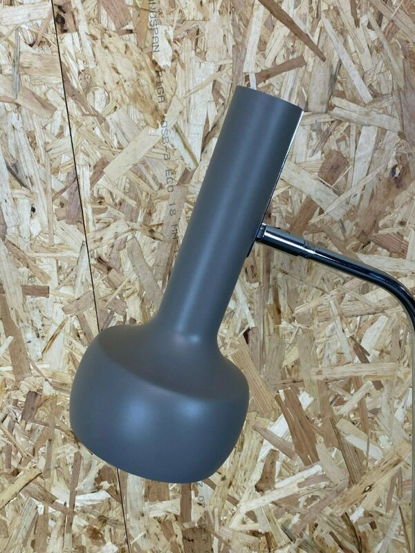 Lampe de sol en métal espace âge