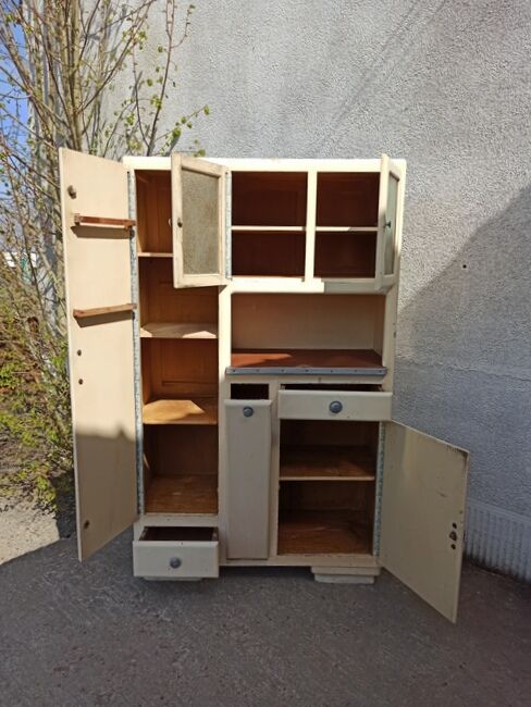 Buffet Mado, vintage