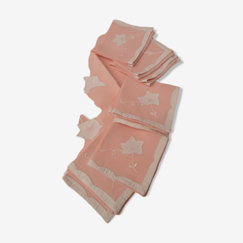 Nappe ancienne rose carrée  avec 8 serviettes ,fait main
