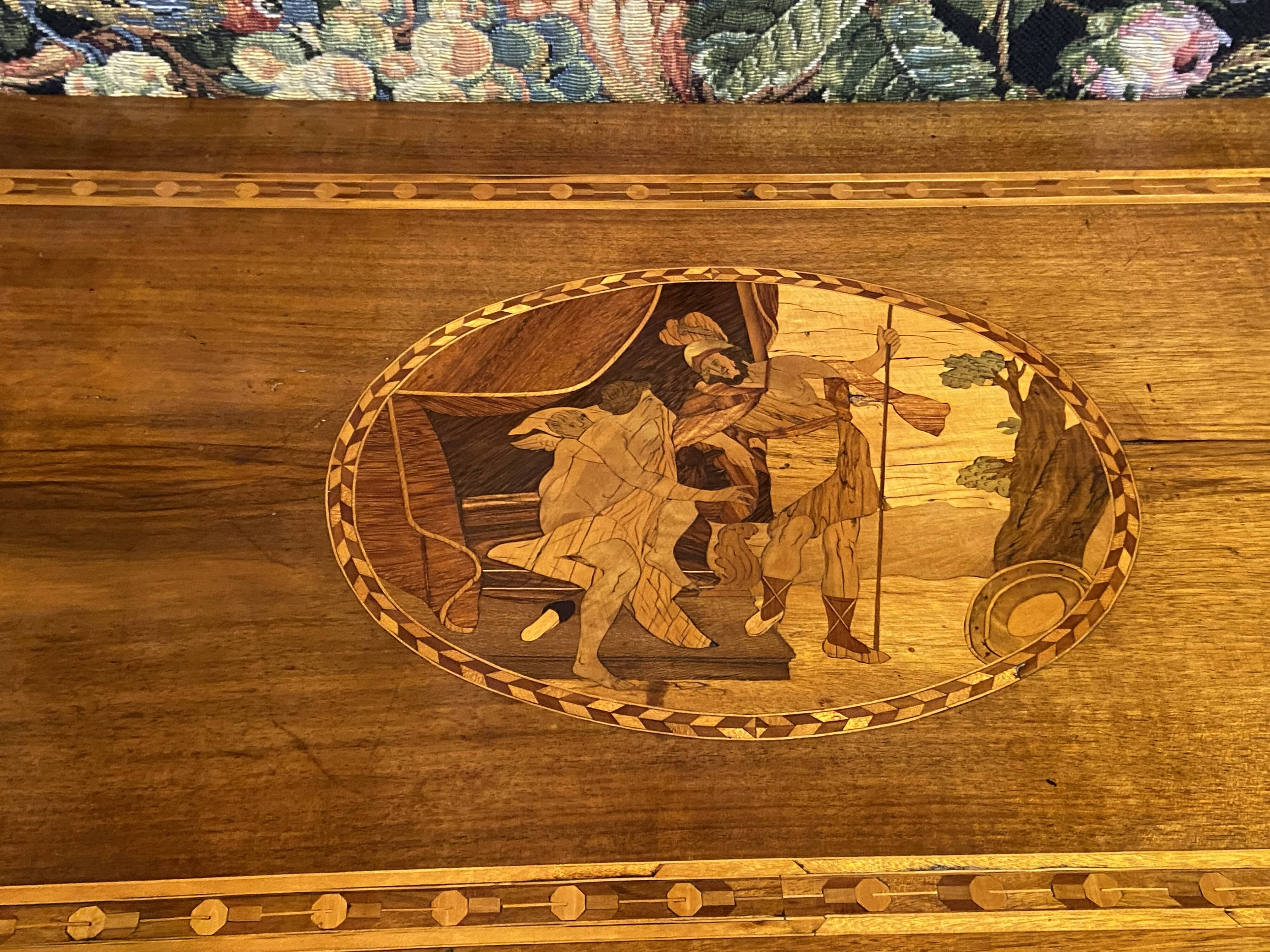 Large Louis XVI chest of drawers with 3 drawers, marquetry decoration depicting an antique scene from the late 18th century.