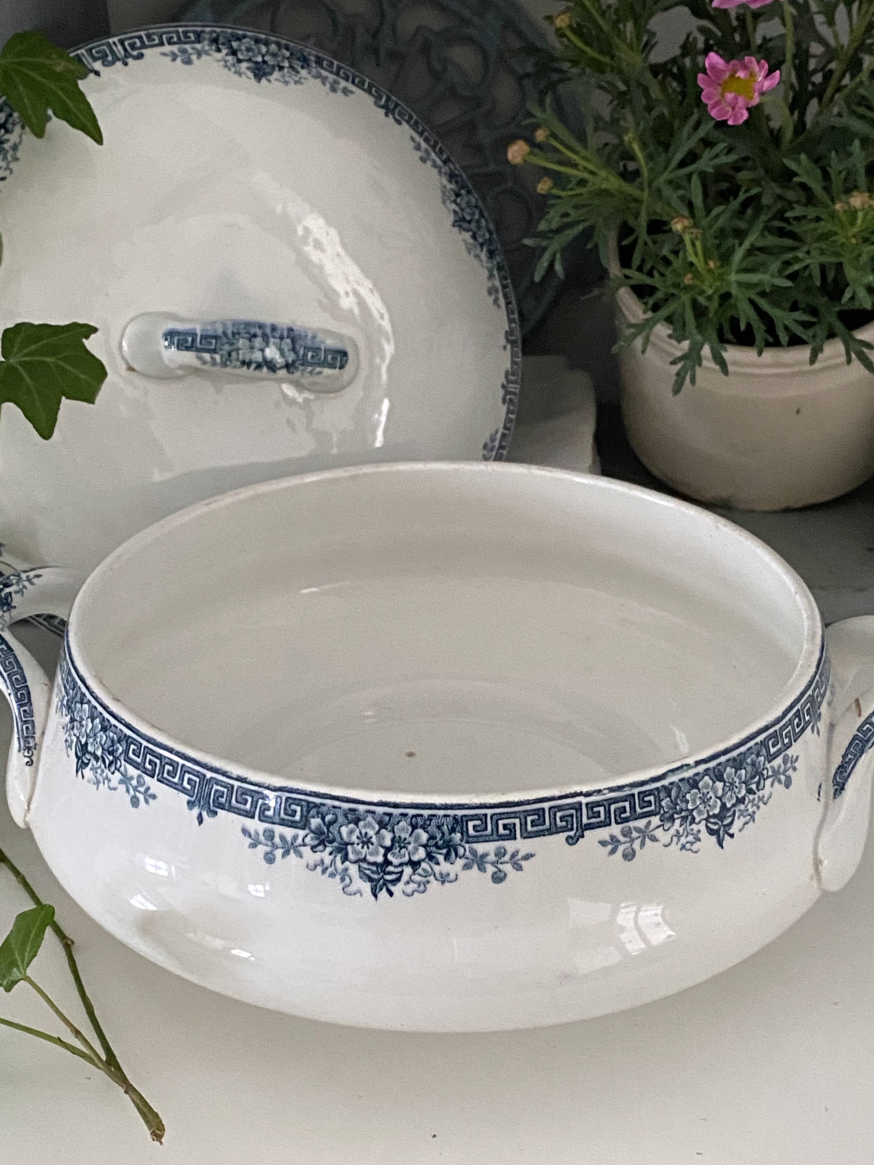 Soupière faïence de St Amand