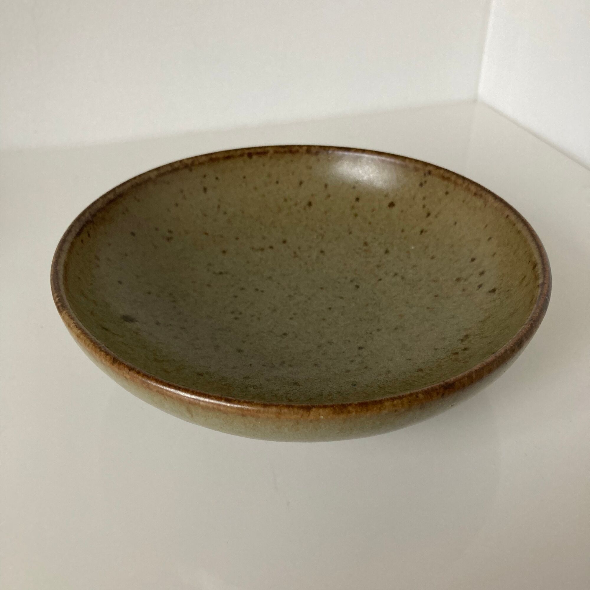 Beautiful pair of Japanese cups or bowls in Taizé stoneware