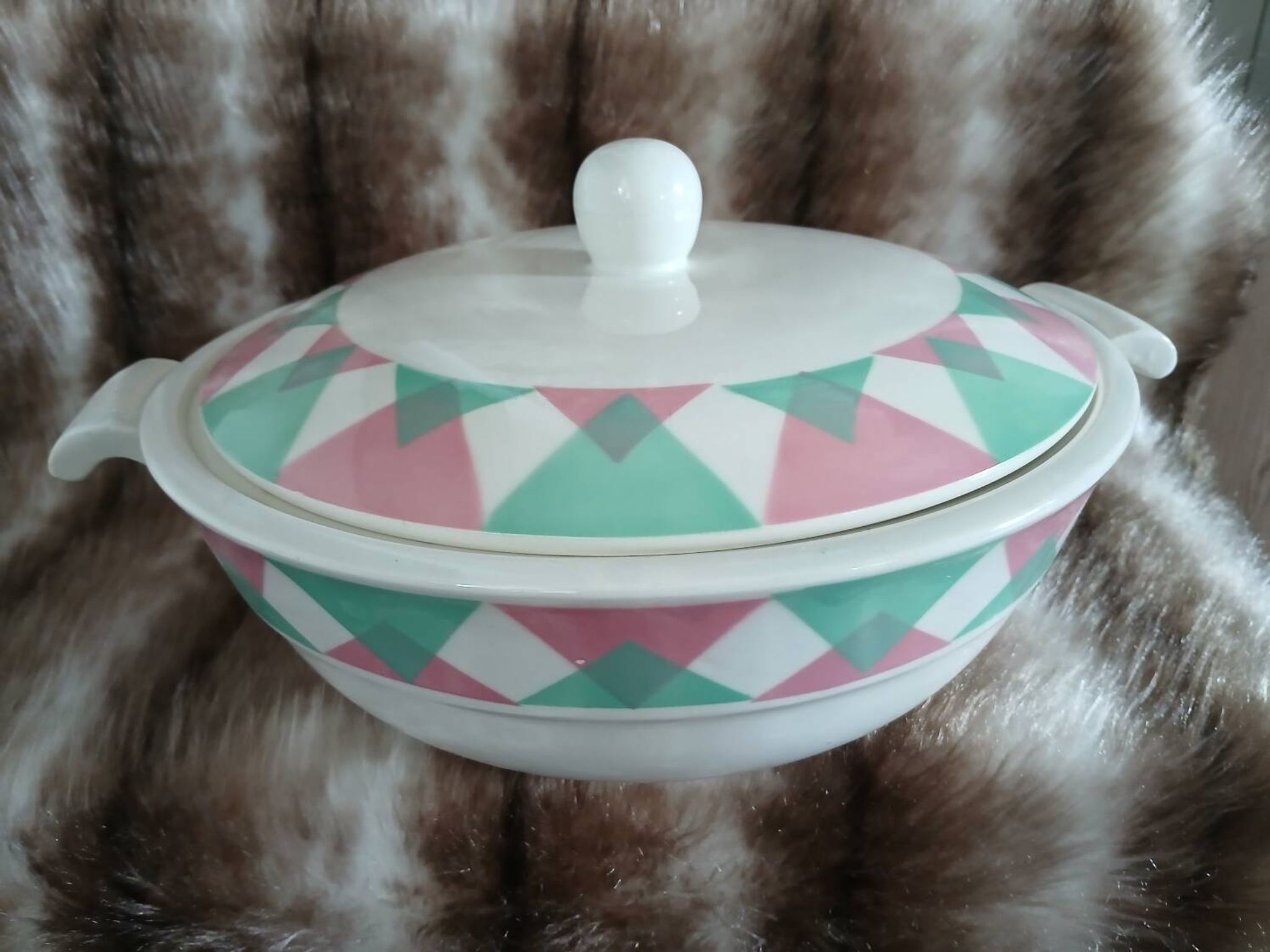 Antique soup tureen from Digoin and Sarreguemines