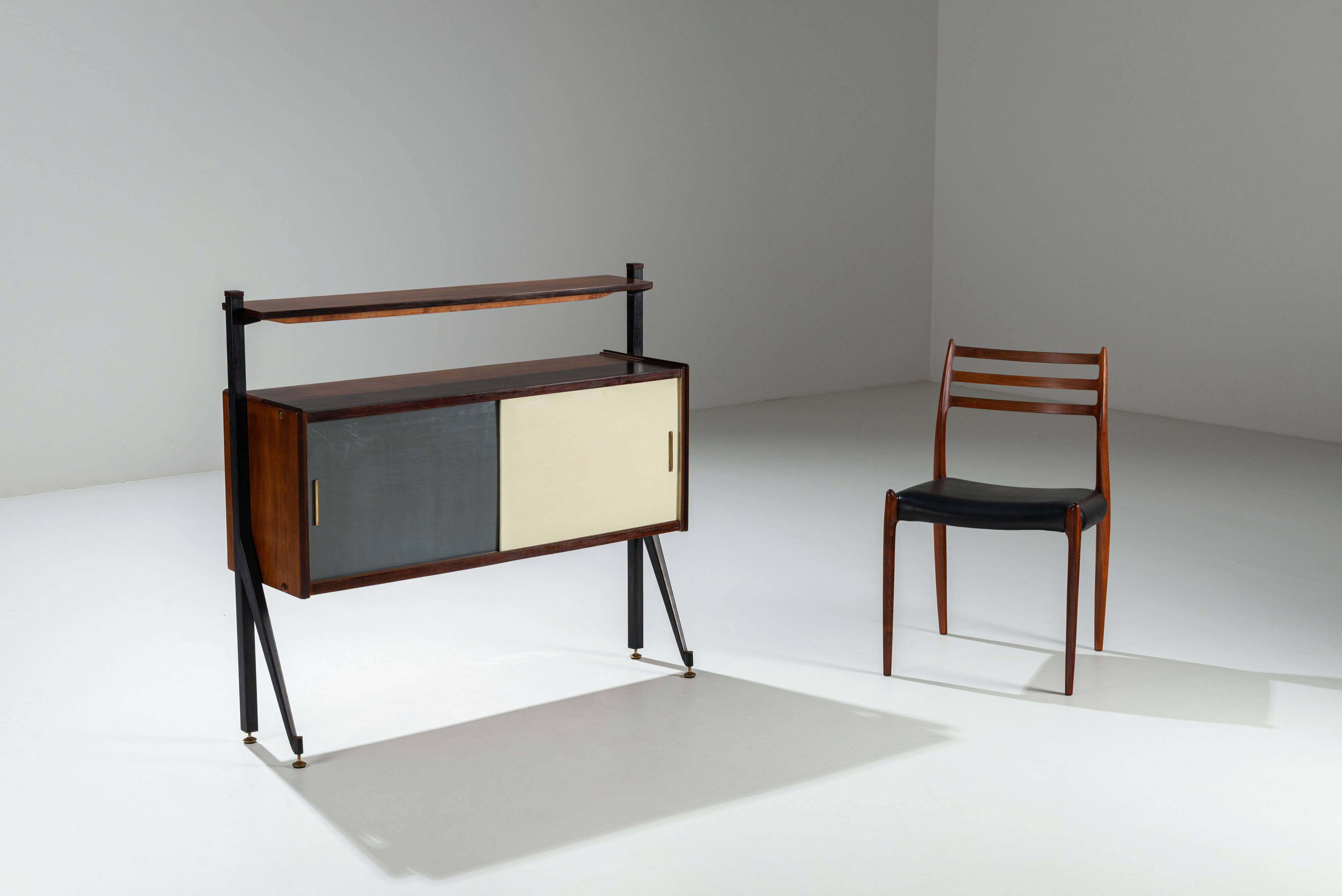 Italian sideboard with contrasting doors