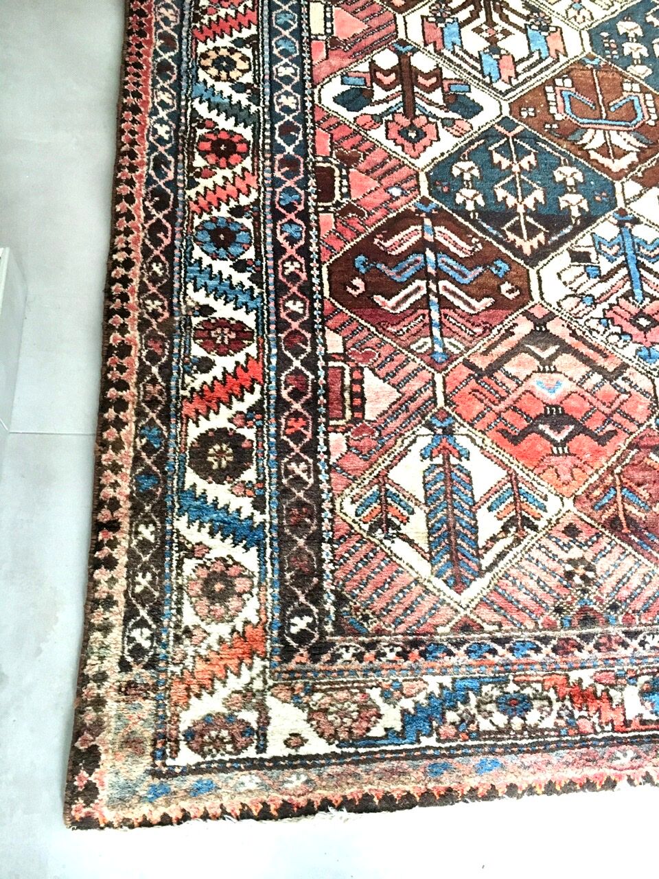 Handmade Iranian wool rug - 157x214cm