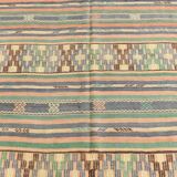 Kilim Vintage Anatolien, Rayures Tribales et Motifs Géométriques Pastel