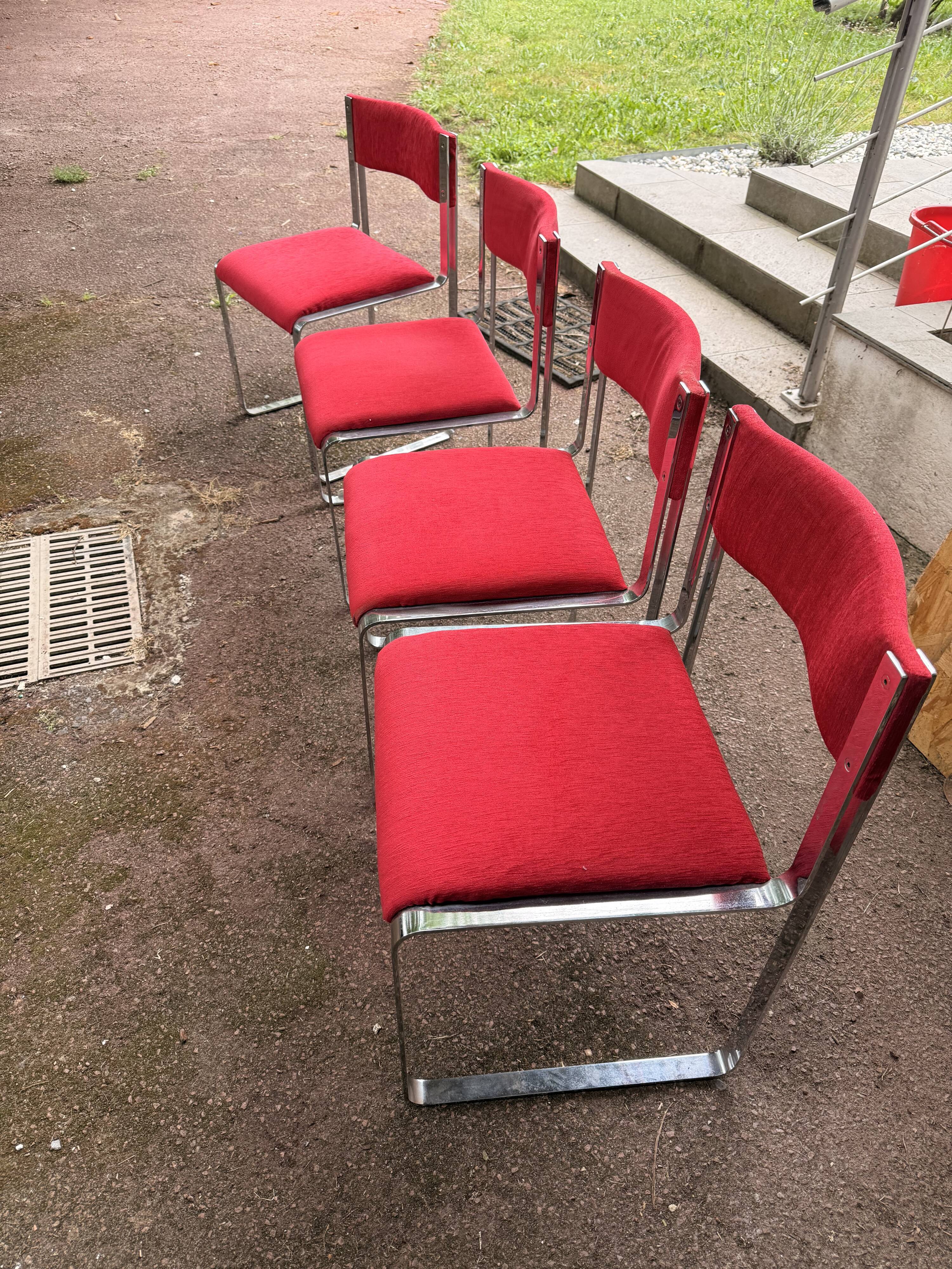 Vintage 1970s dining chair