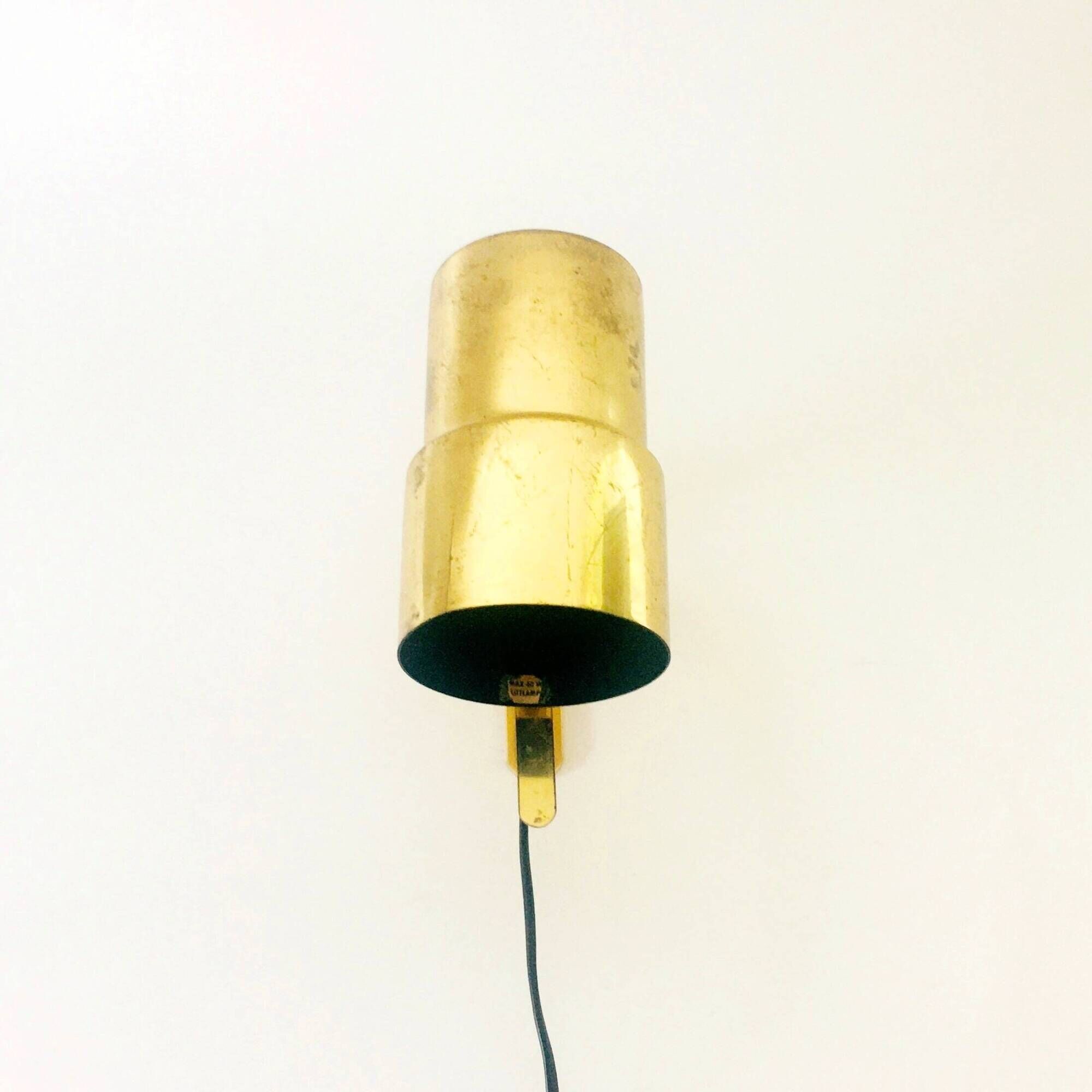 Scandinavian Brass V 324 Wall Light/Sconce by Hans Agne Jakobsson, Sweden, 1960s