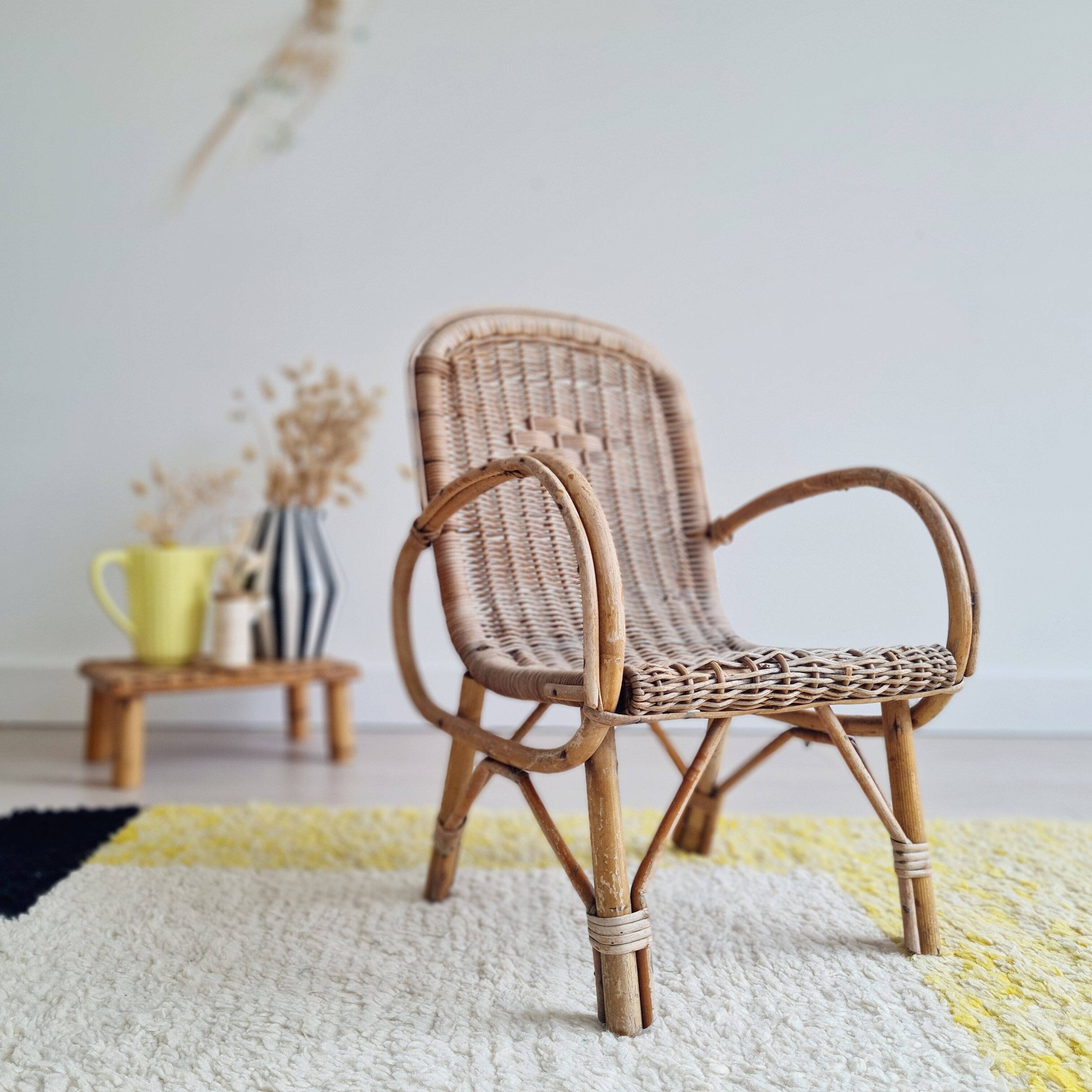 Fauteuil ancien enfant en rotin