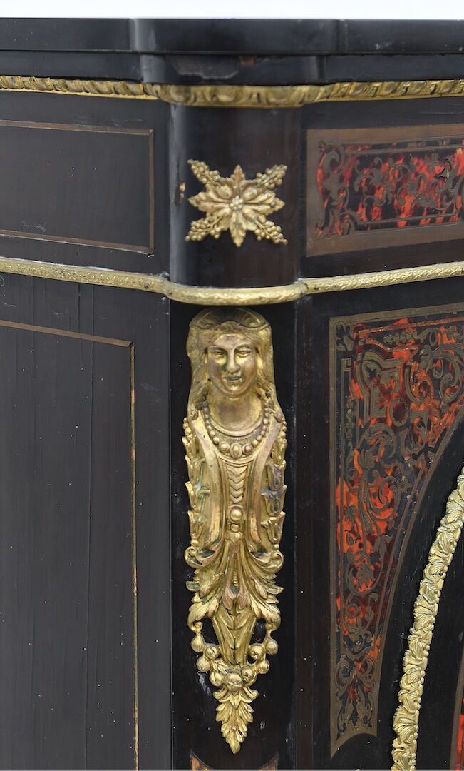 Boulle branding support furniture