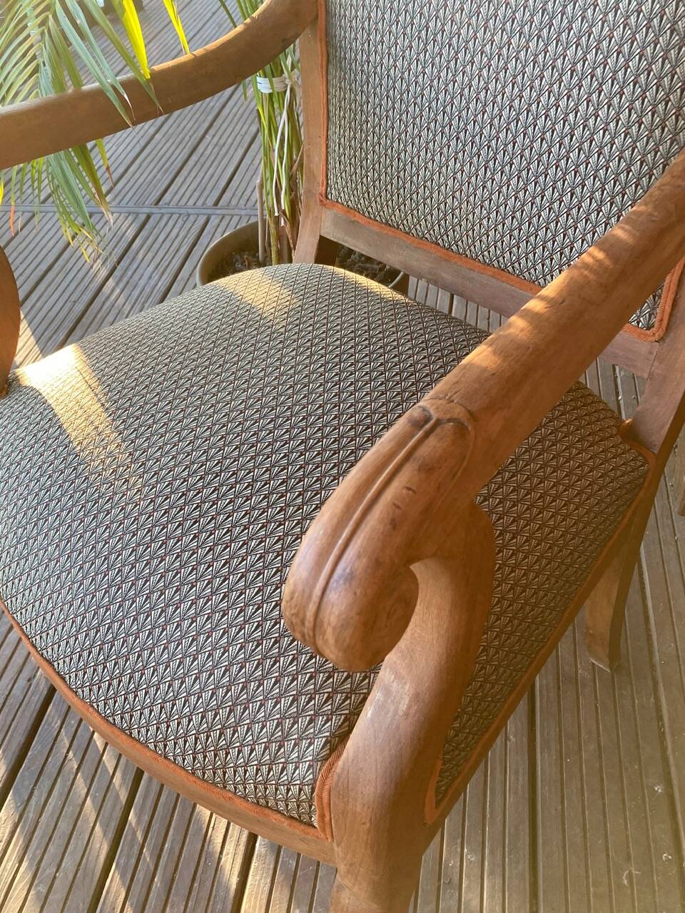 Antique Regency style armchair with complete restoration of the seat