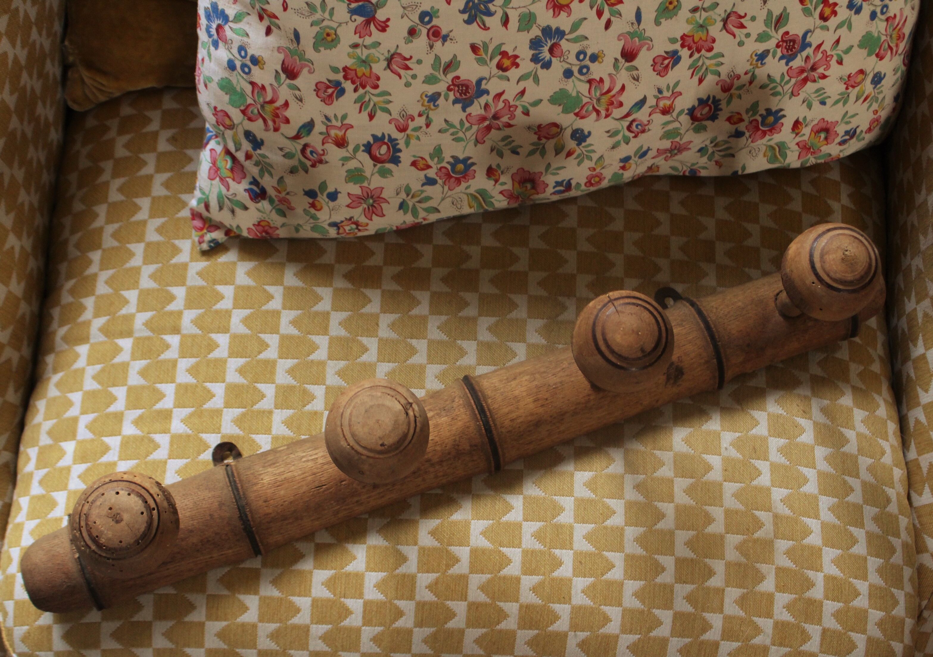 Coat rack vintage wood bamboo four hooks