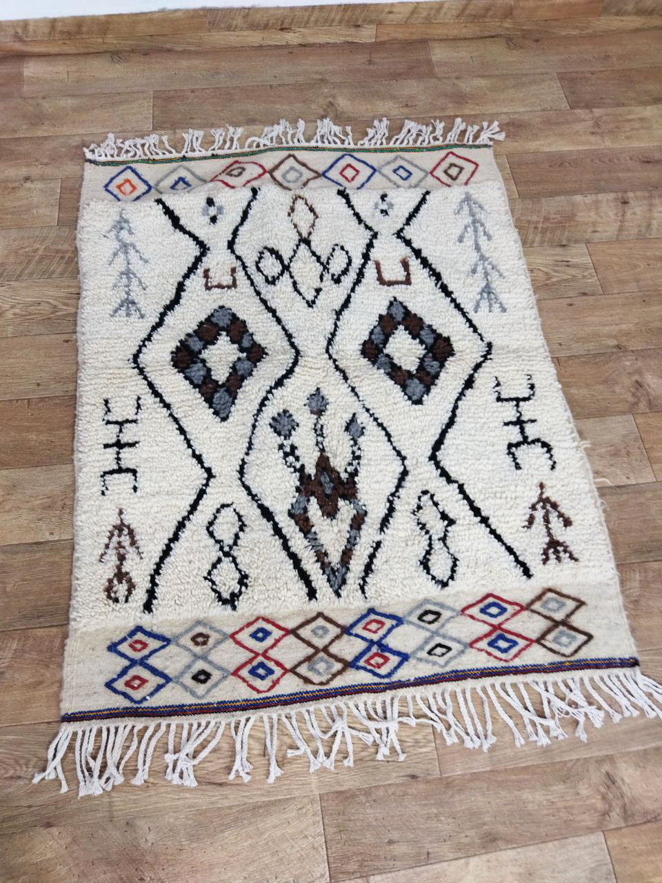 Moroccan berber carpet 141x108cm