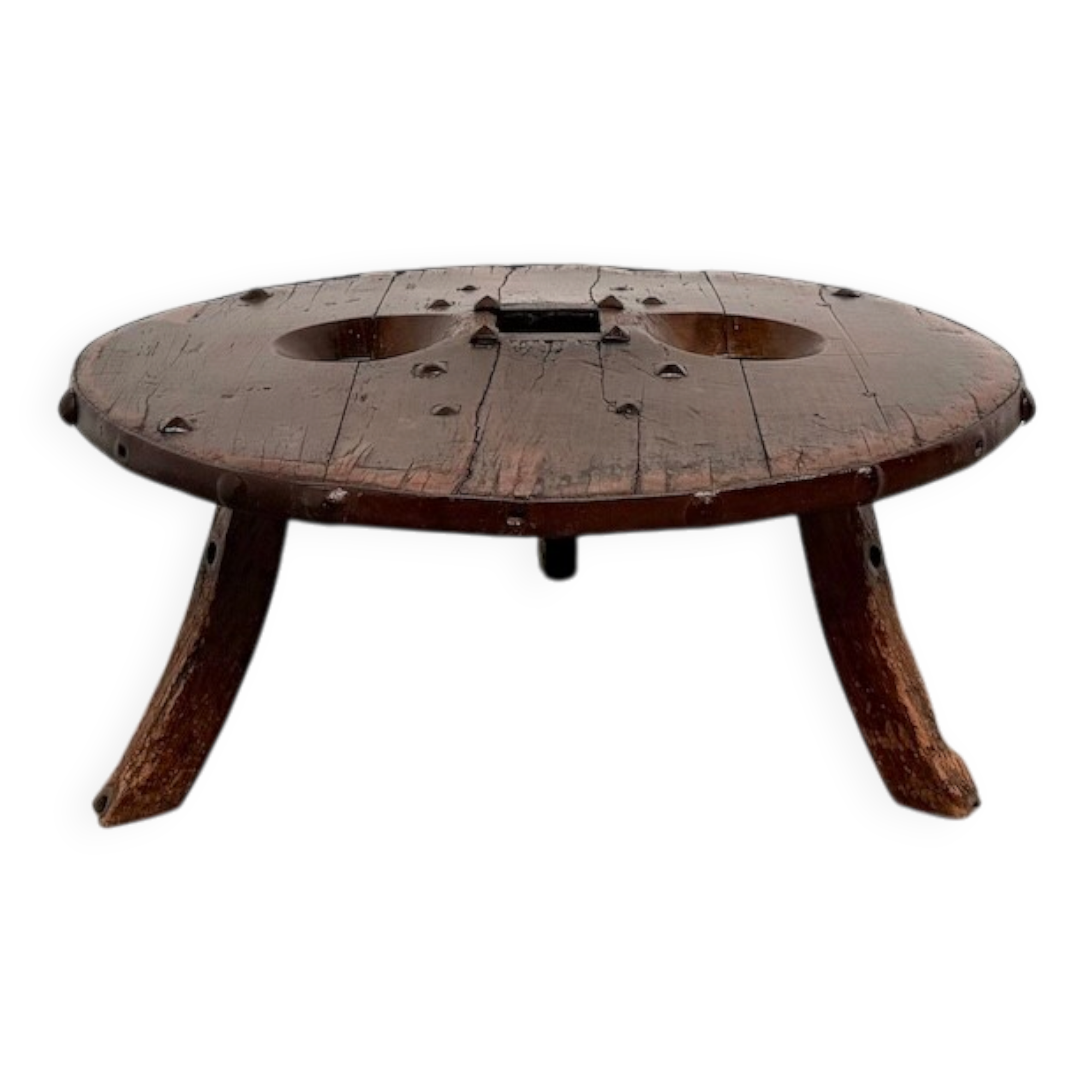 Brutalist Circular Coffee Table in Solid Wood – Brazilian Folk Art