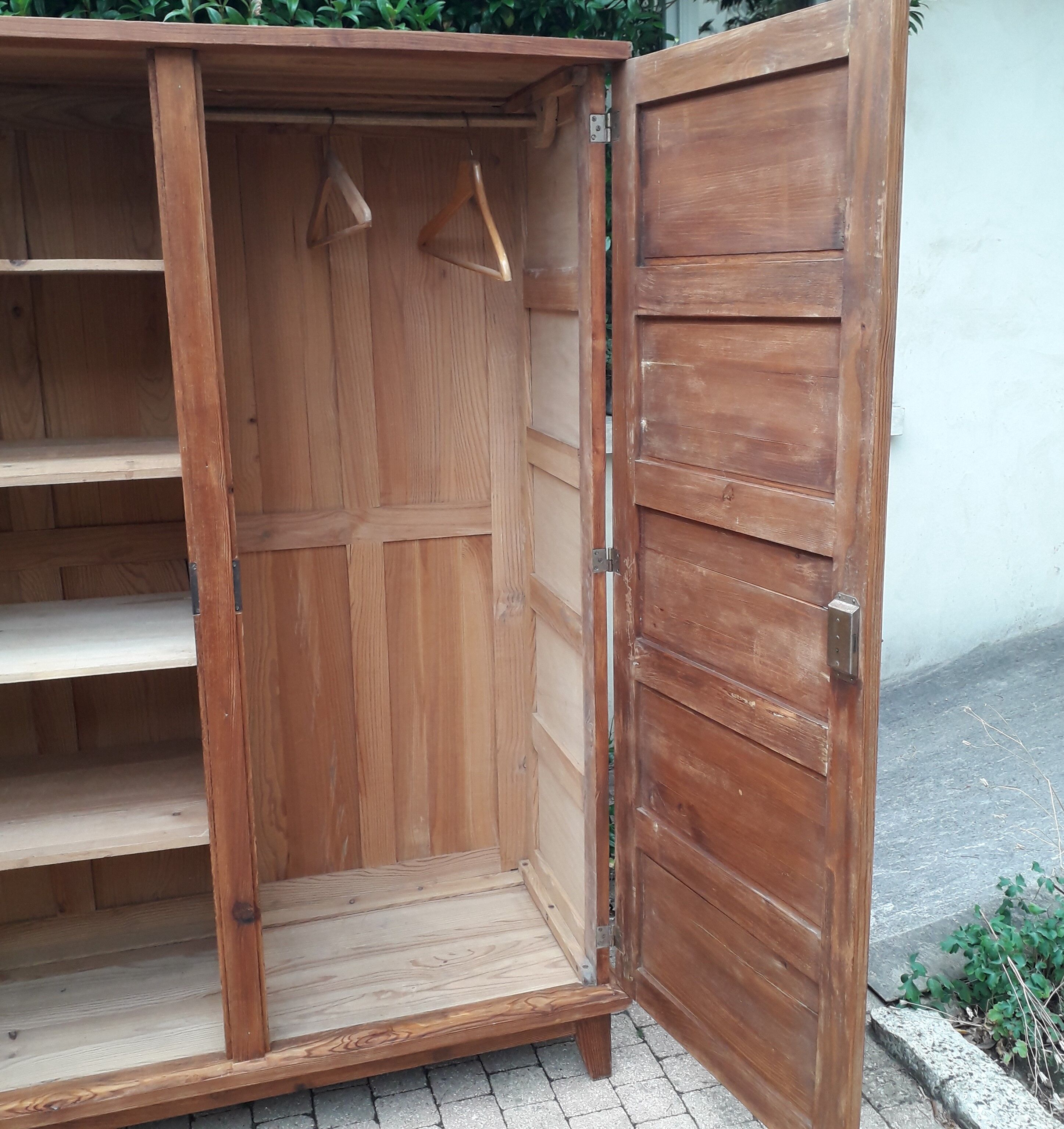 Wardrobe Rene Gabriel
