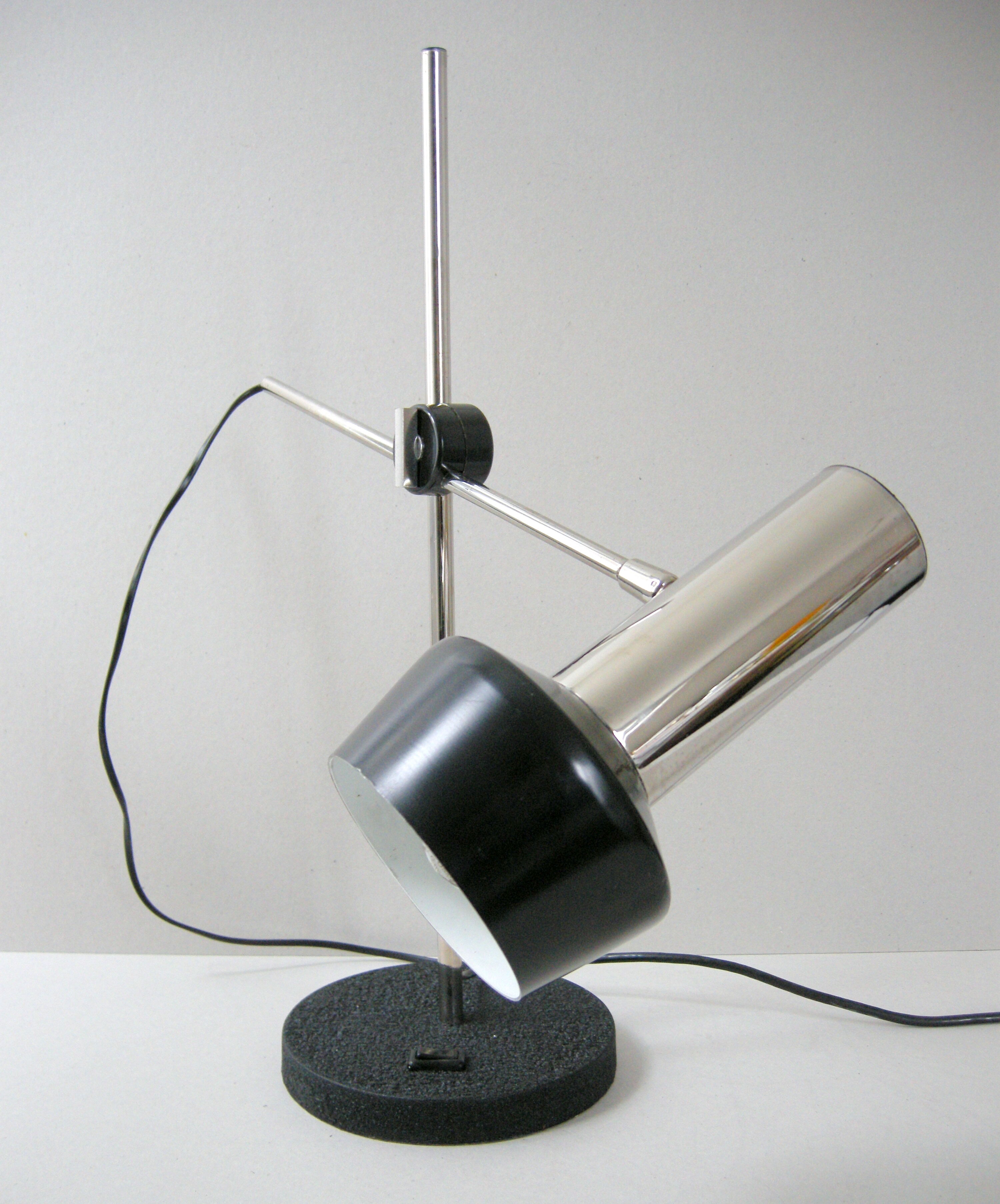 Lampe à poser vintage 1960 chrome