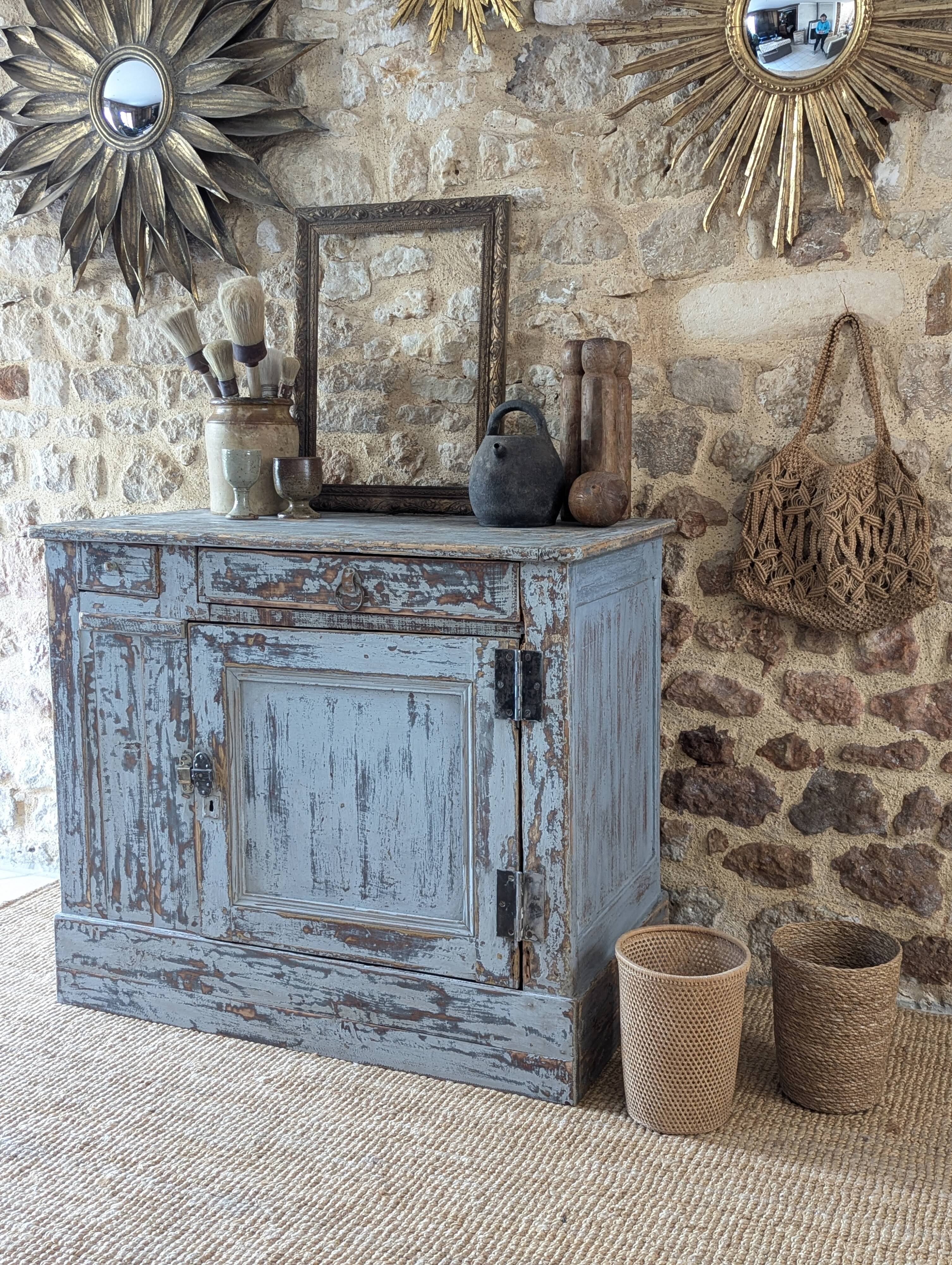 Counter cash register