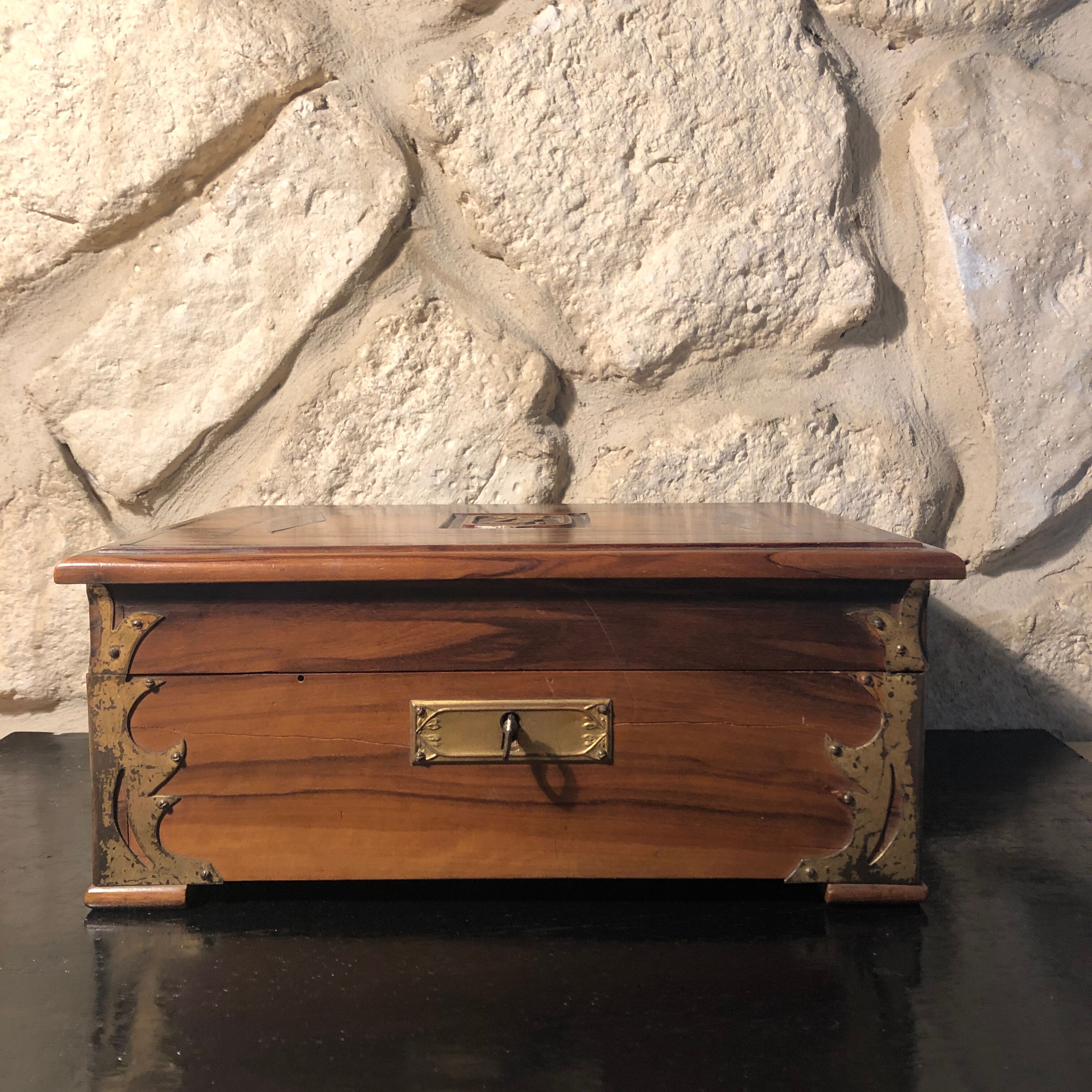 Wooden box