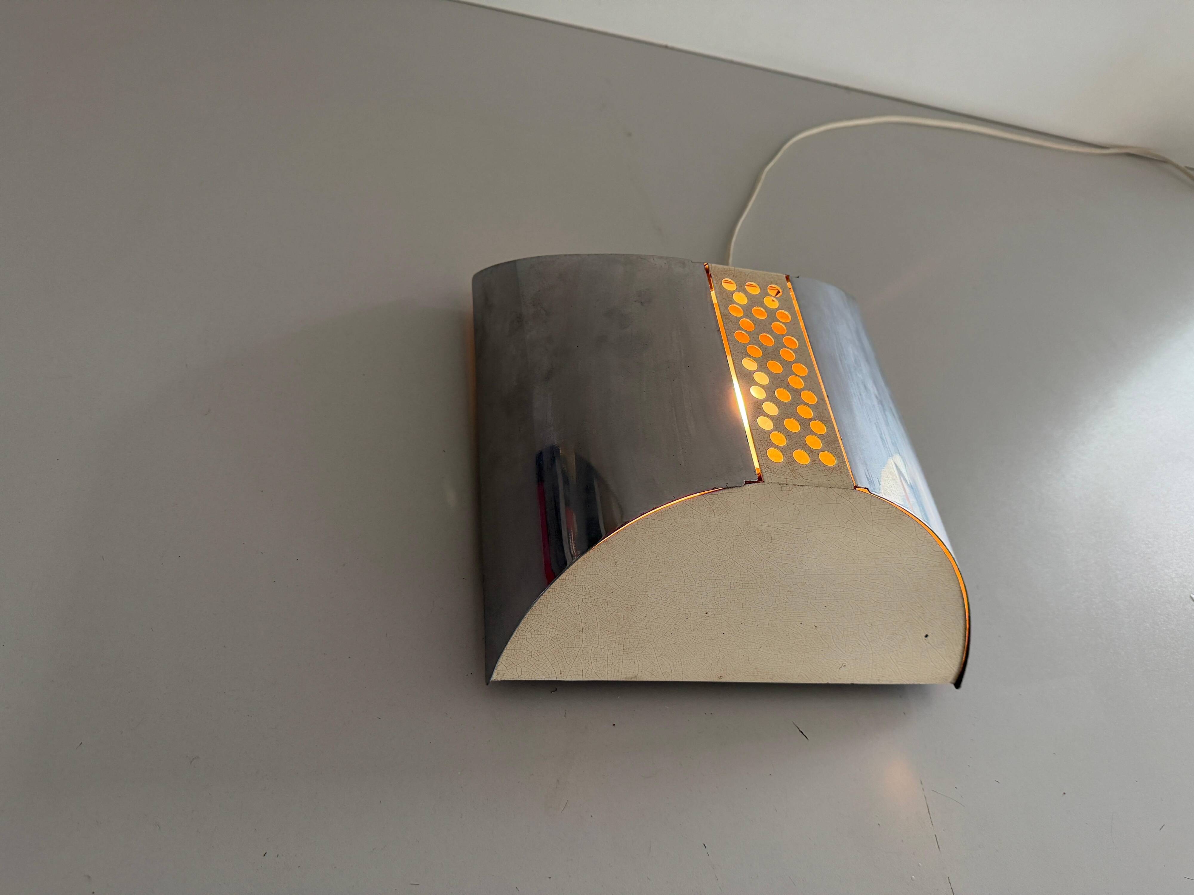Applique en métal du milieu du siècle, 1960, Italie