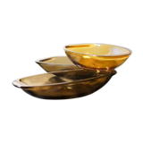 3 serving dishes