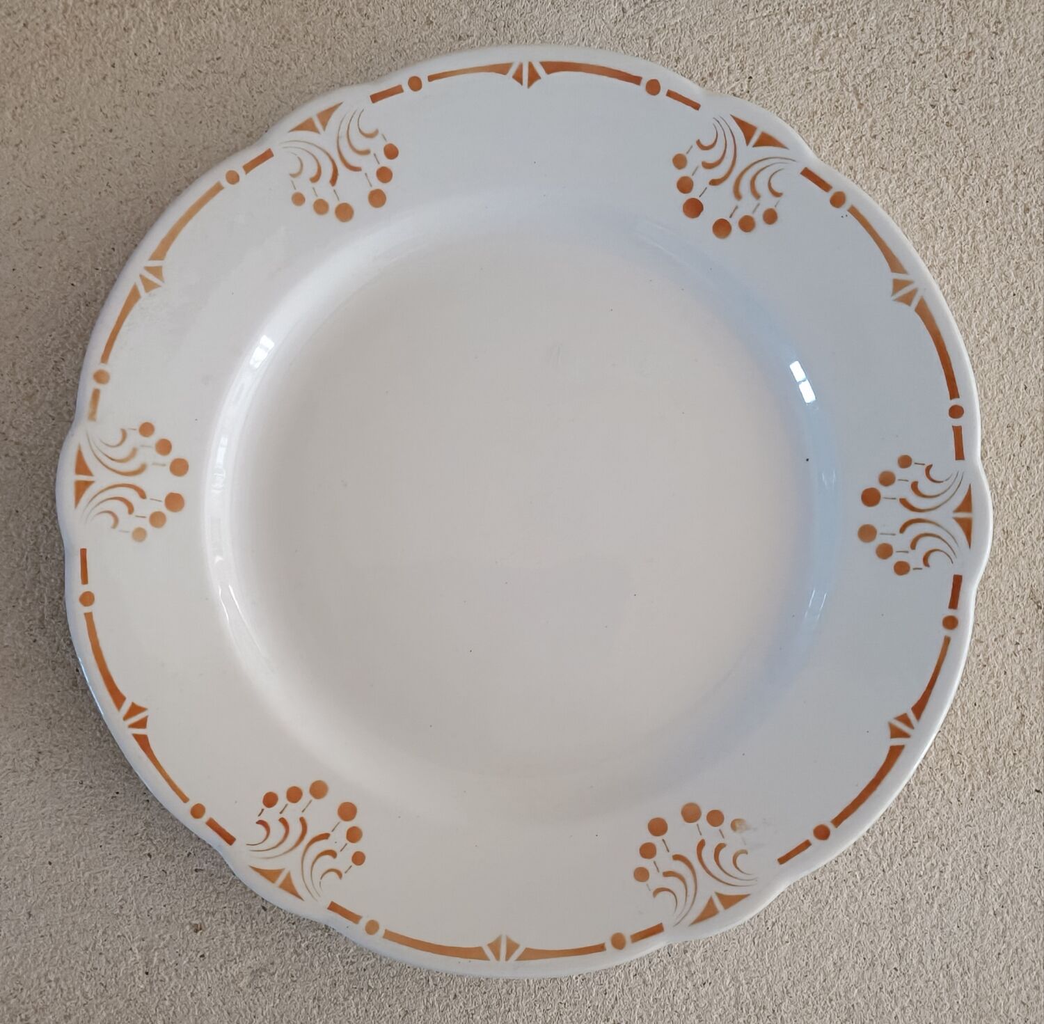 Art Nouveau plate from Lunéville