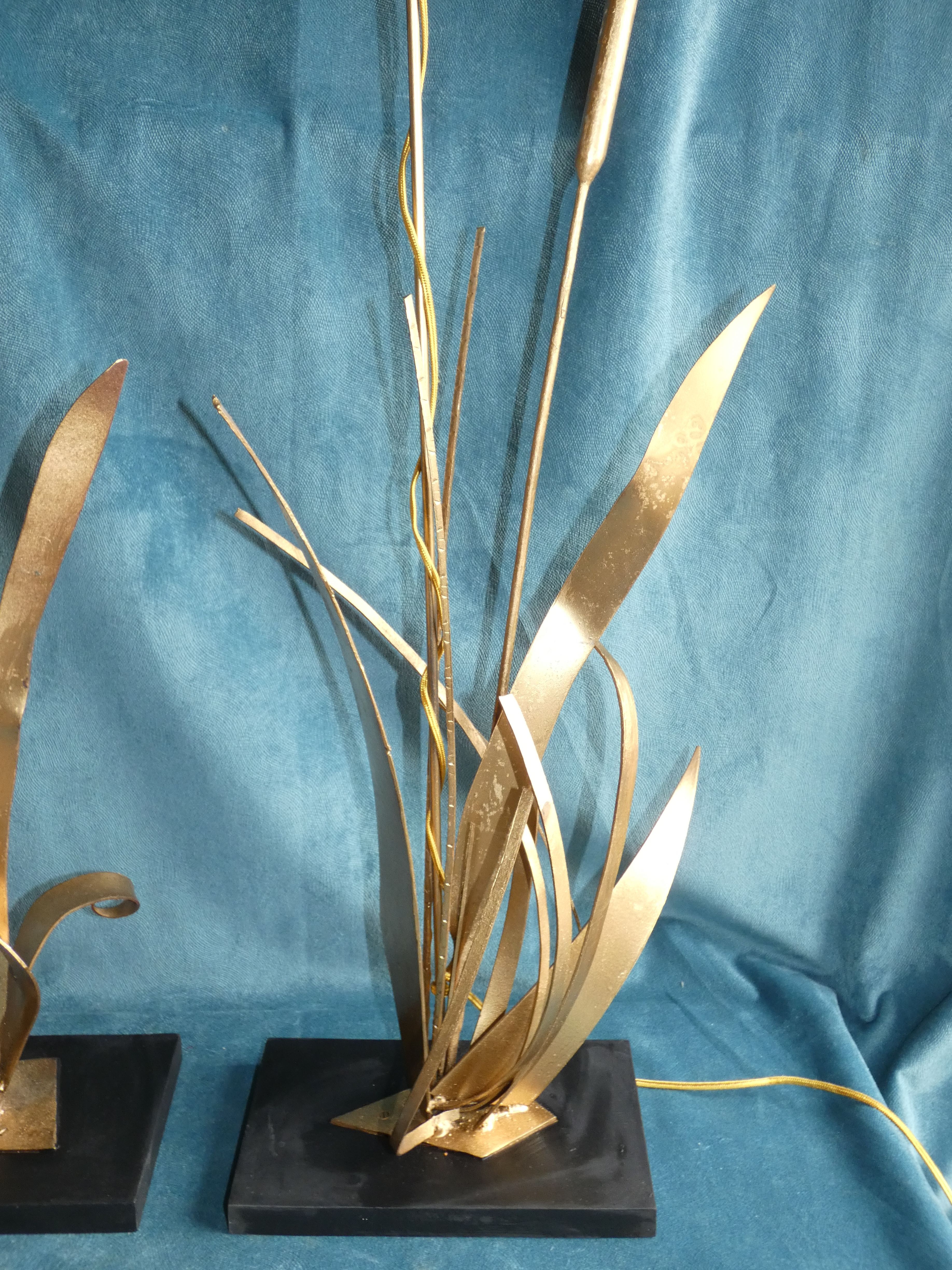 Pair of Golden Metal Lamps Reeds Work circa 1960 1970 Hollywood Regency